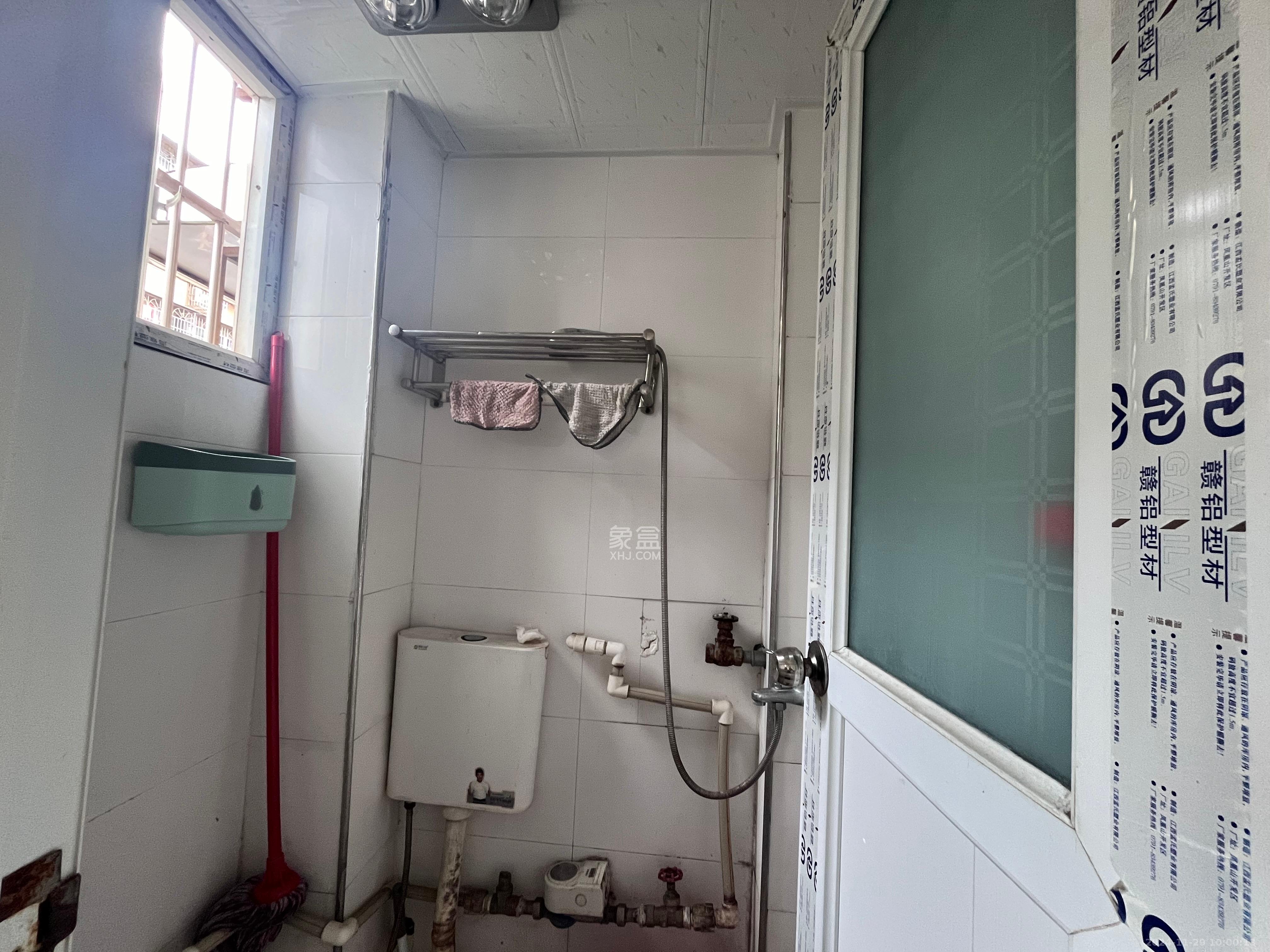 长沙理工大学南苑(东校区) 1室1厅1卫 1300.0元/月 长沙理工大学南苑(东校区) 1室1厅1卫 1300.0元/月室内图