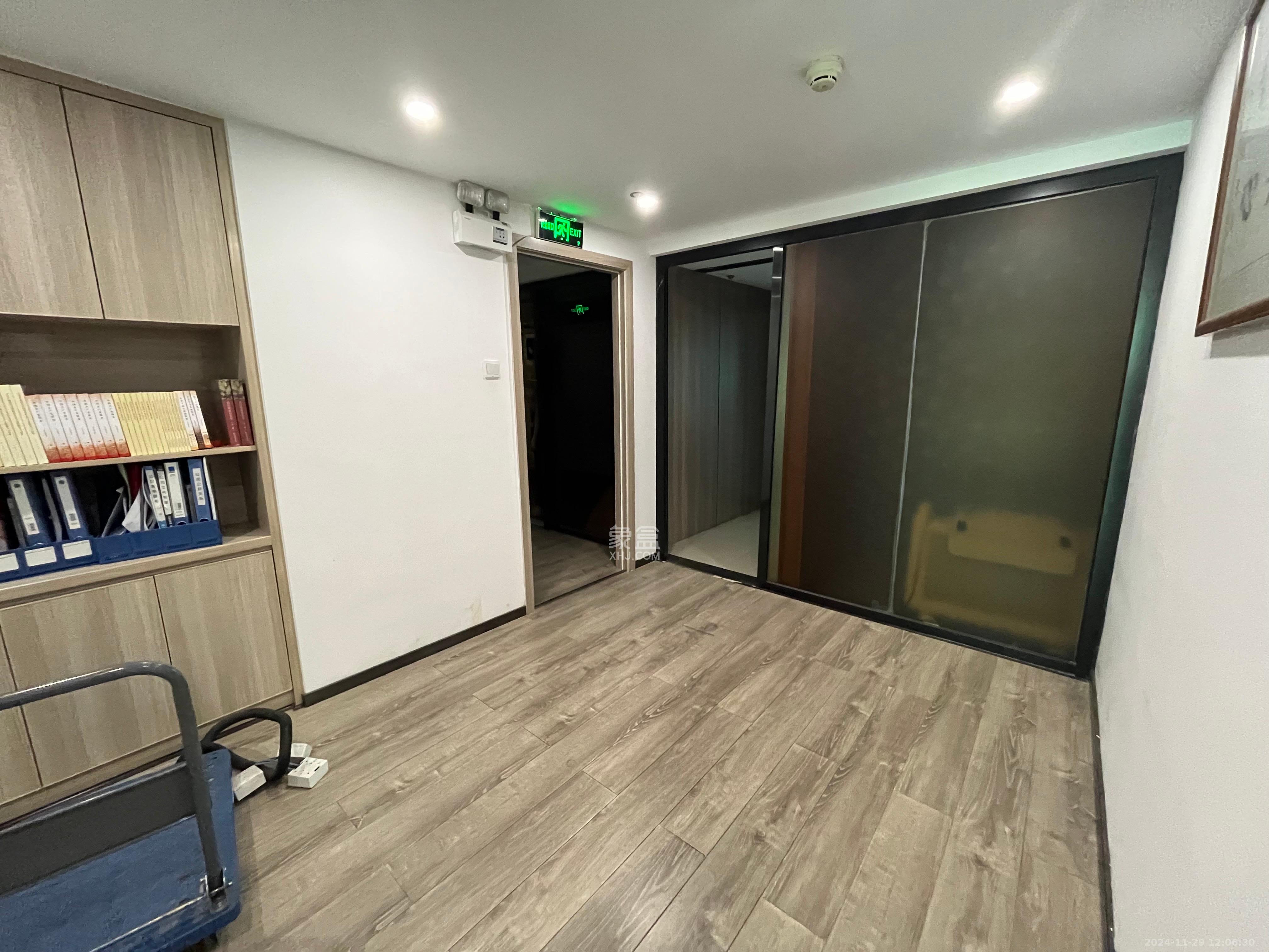 佳天国际新城  1室1厅1卫    4200.0元/月 佳天国际新城  1室1厅1卫    4200.0元/月室内图