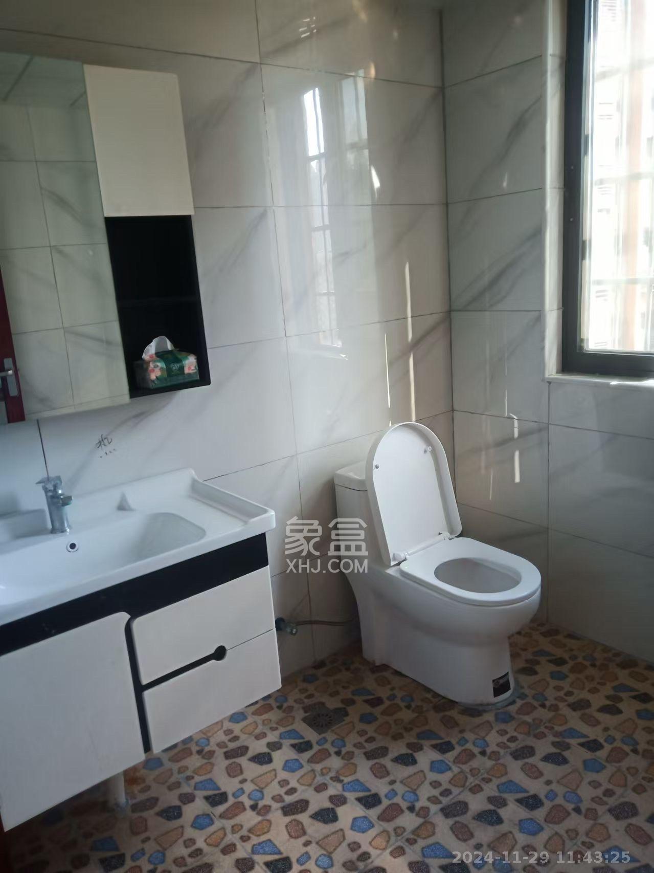 朝正美苑 3室2厅2卫 3000.0元/月 朝正美苑 3室2厅2卫 3000.0元/月室内图