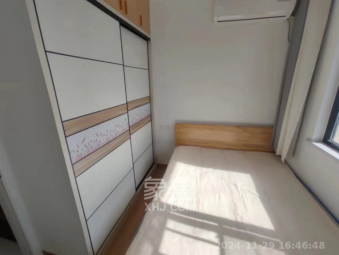 蔷薇国际  1室1厅1卫    1700.0元/月 蔷薇国际  1室1厅1卫    1700.0元/月室内图