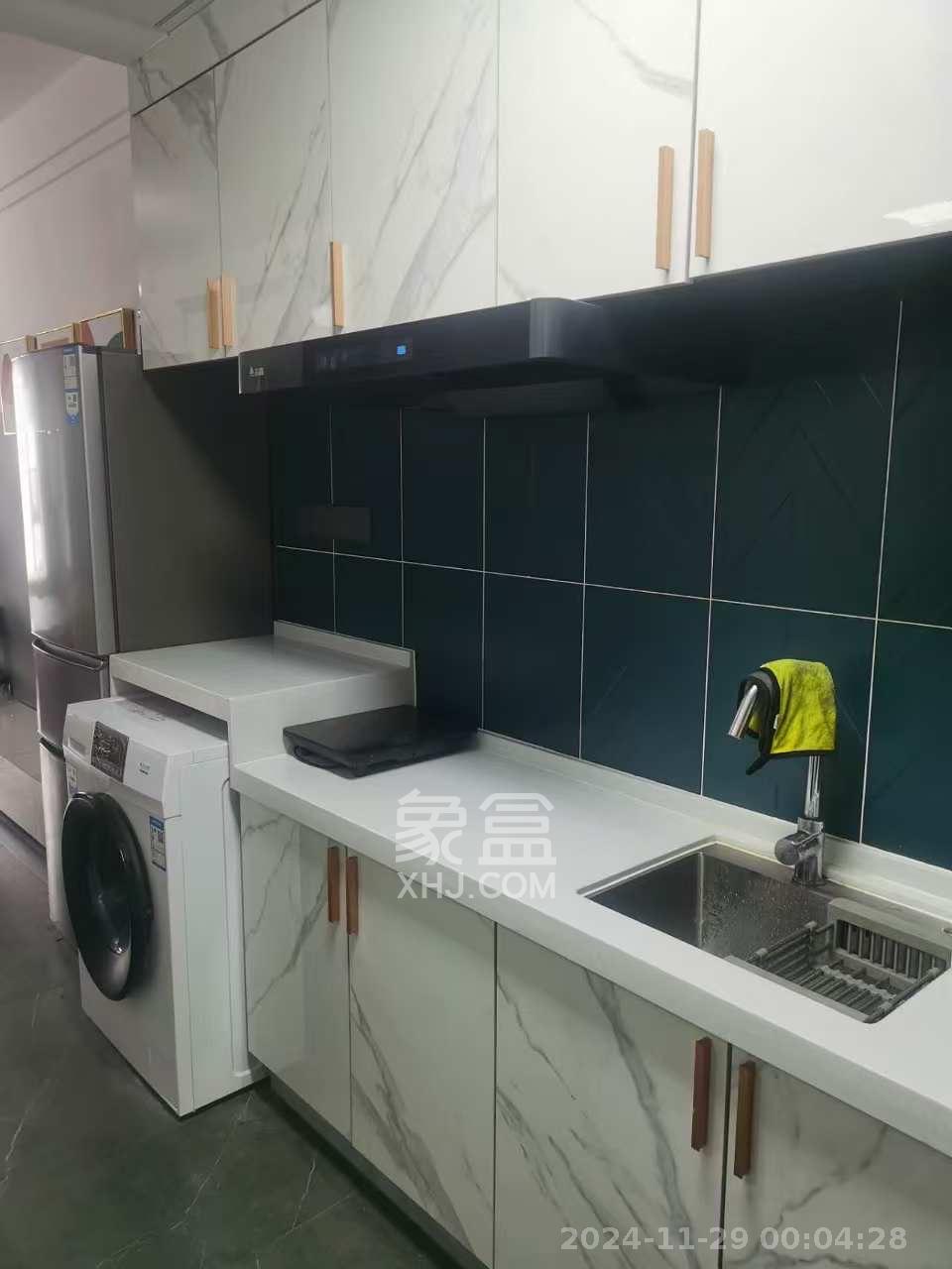 保利香槟国际 1室1厅1卫 1300.0元/月 保利香槟国际 1室1厅1卫 1300.0元/月室内图