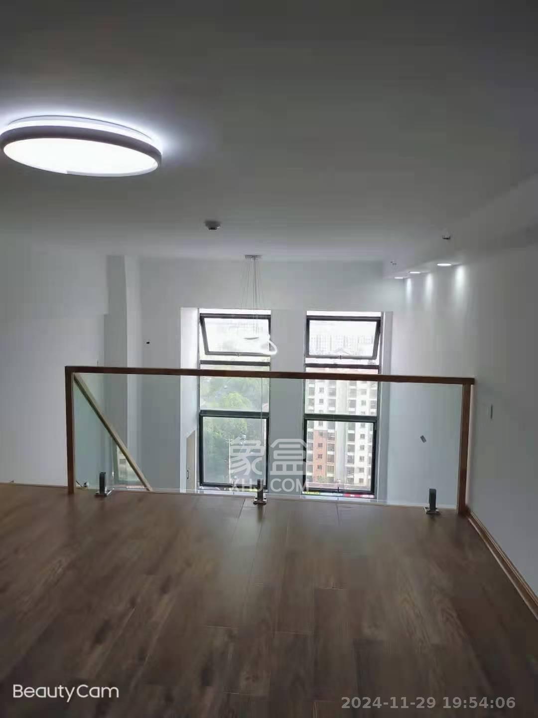 华润置地广场二期  1室1厅1卫    1800.0元/月室内图