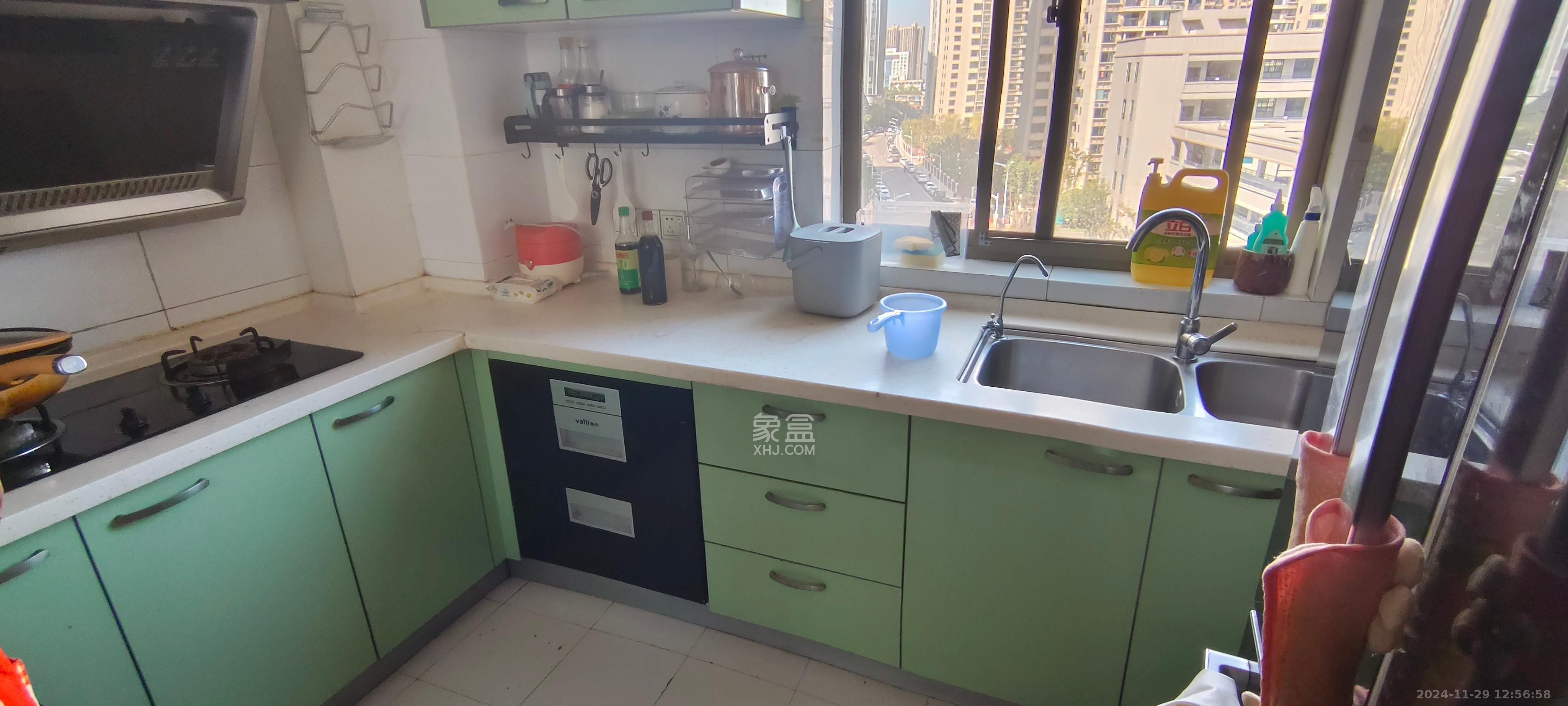 层上观邸 3室2厅1卫 2500.0元/月 层上观邸 3室2厅1卫 2500.0元/月室内图