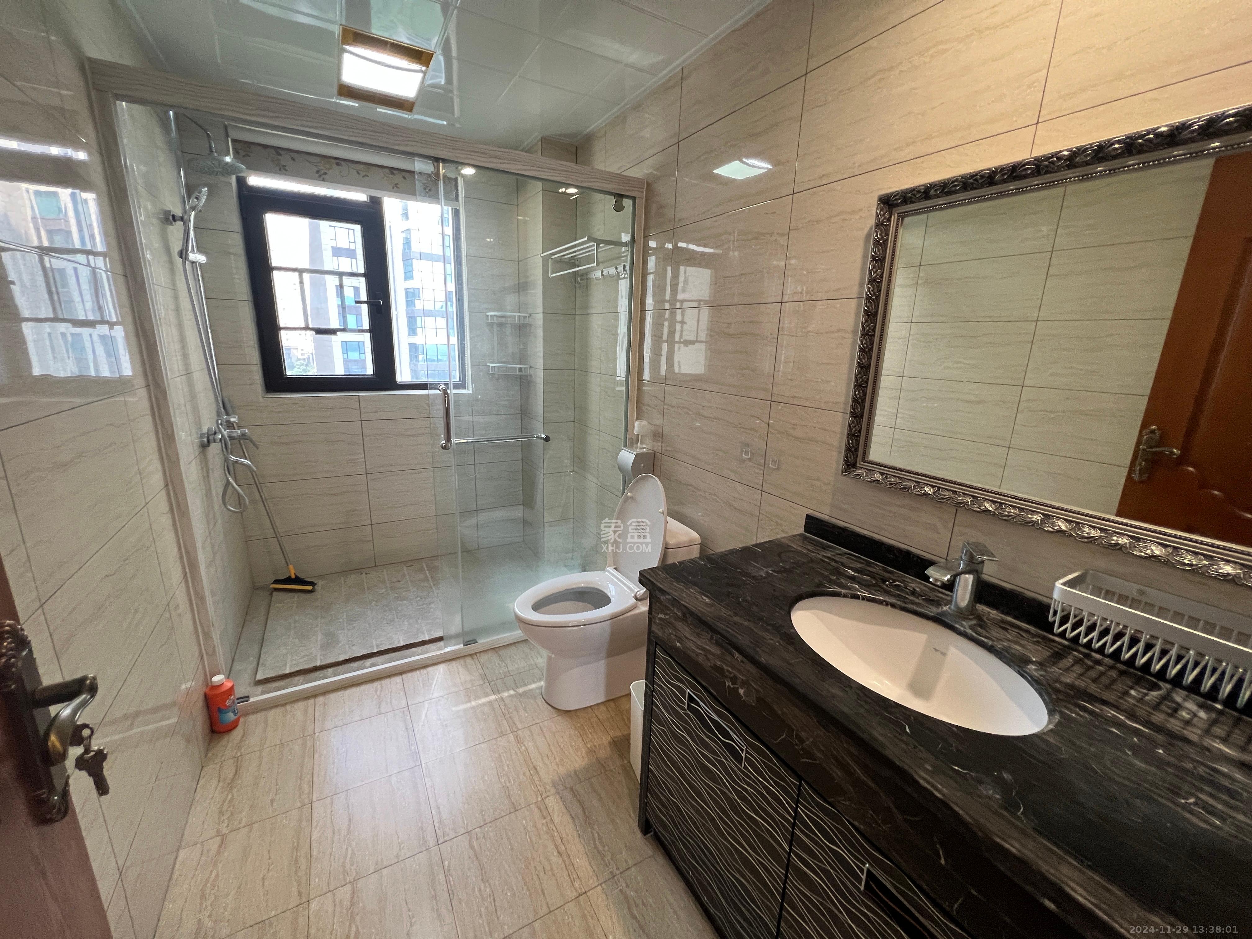 晟通牡丹舸  1室2厅2卫    5500.0元/月 晟通牡丹舸  1室2厅2卫    5500.0元/月室内图