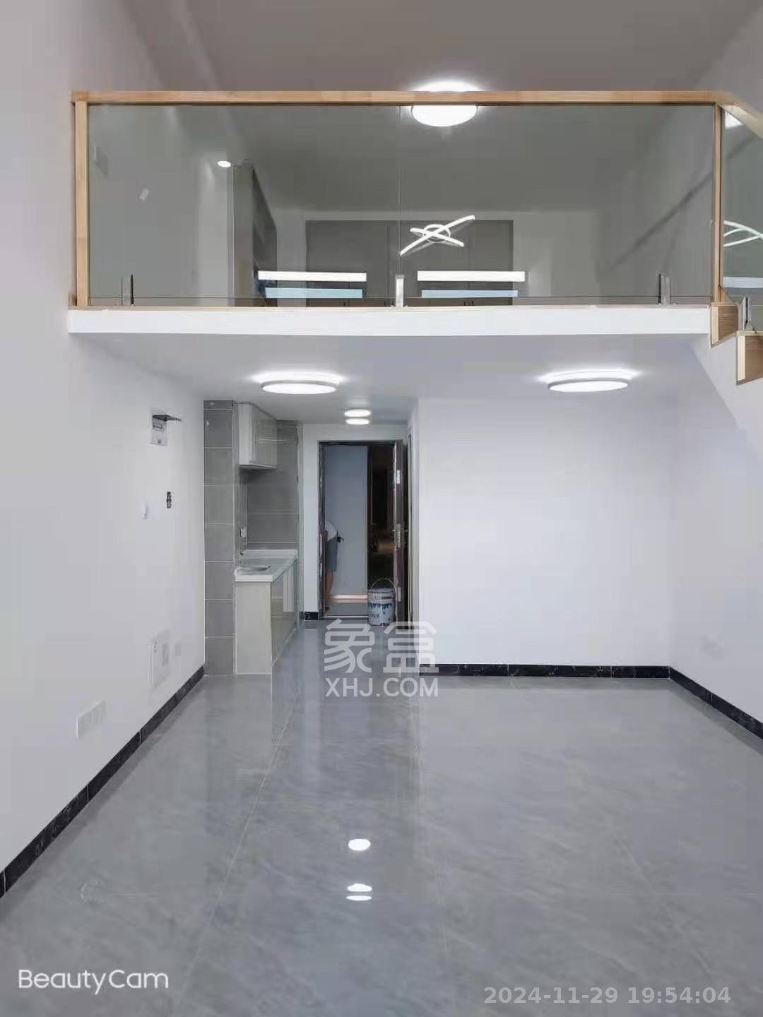 华润置地广场二期  1室1厅1卫    1800.0元/月室内图