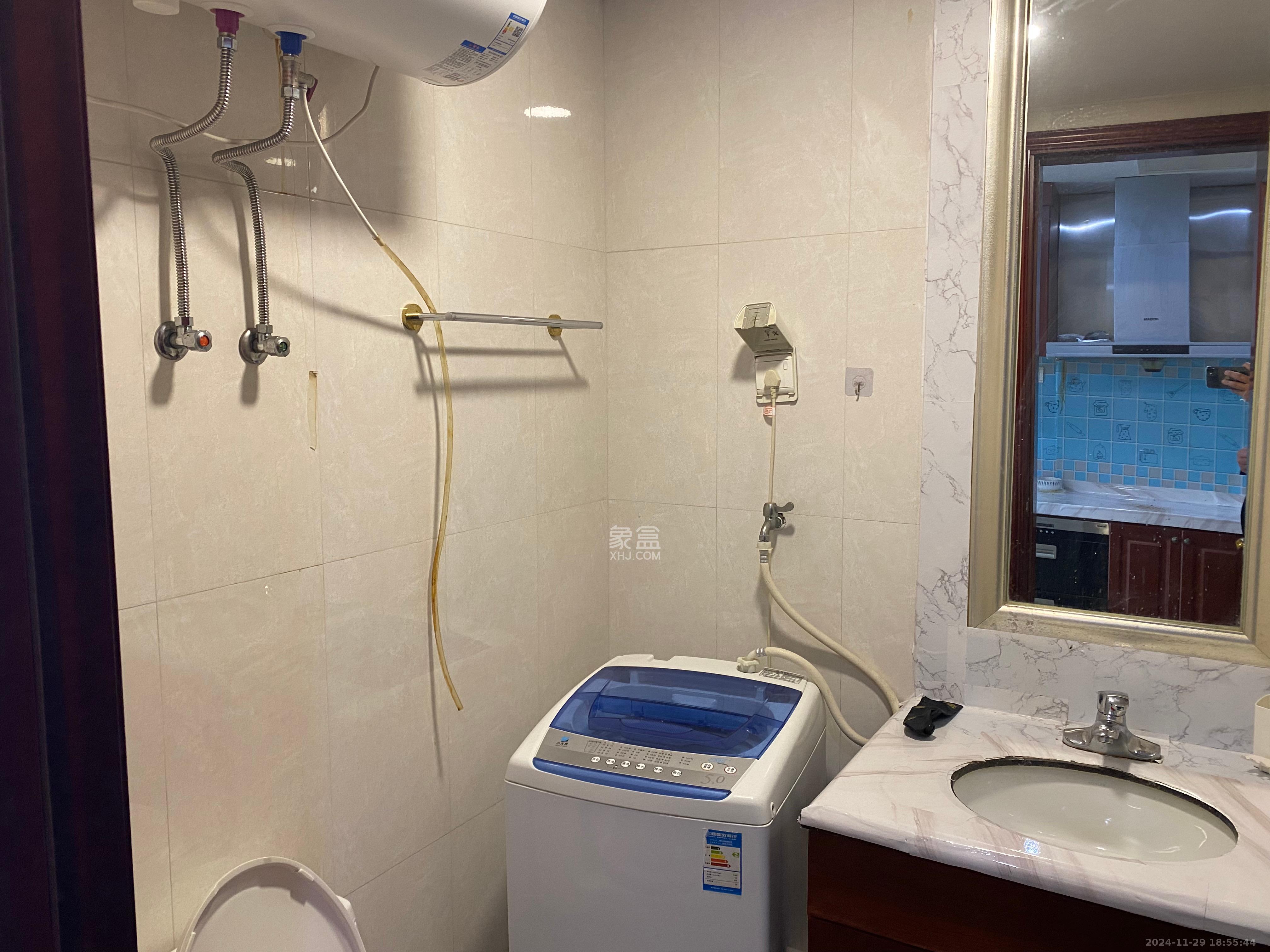 恒大华府 1室1厅1卫 1400.0元/月 恒大华府 1室1厅1卫 1400.0元/月室内图