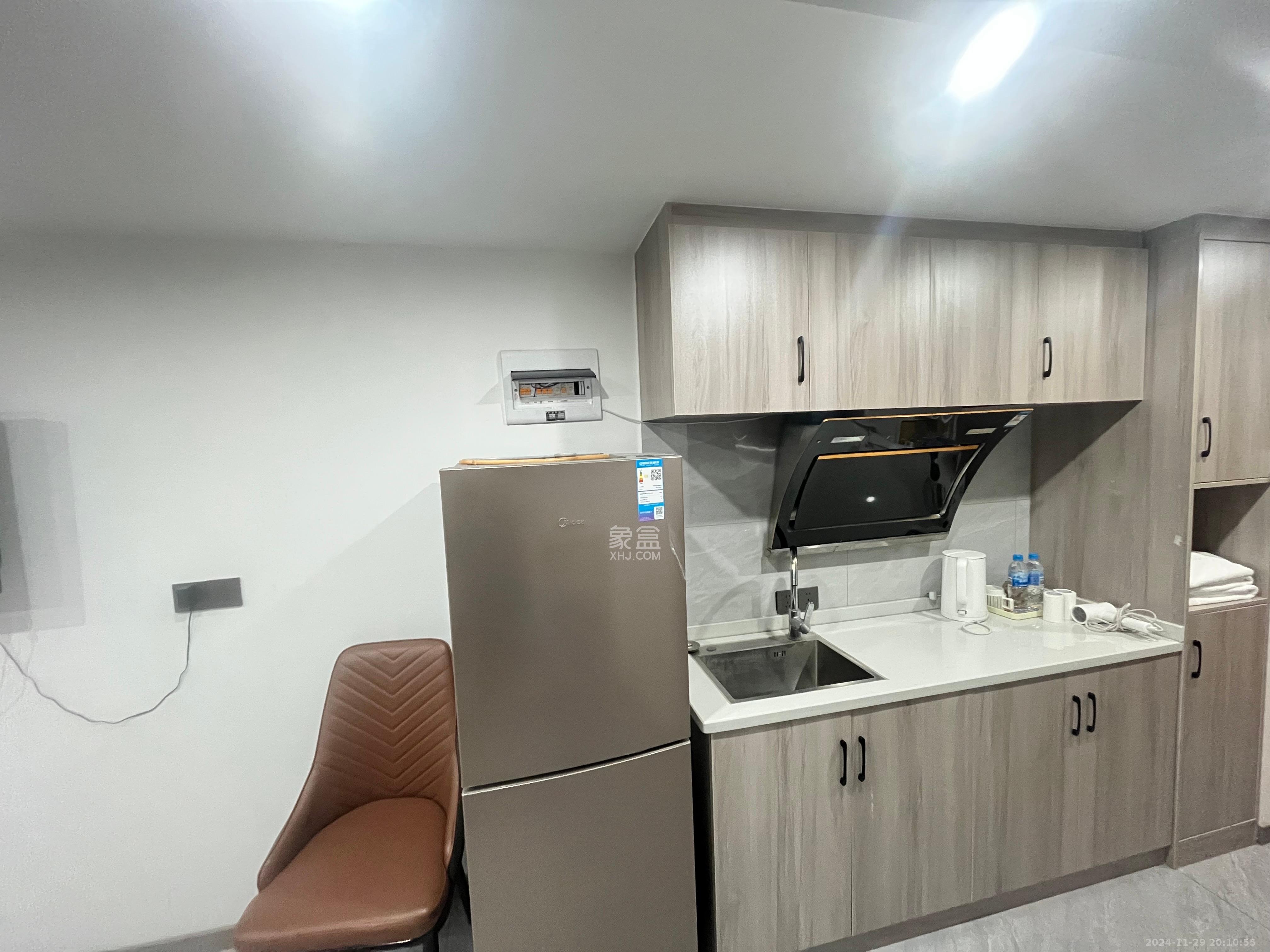 福晟翡翠湾 2室1厅1卫 2200.0元/月 福晟翡翠湾 2室1厅1卫 2200.0元/月室内图