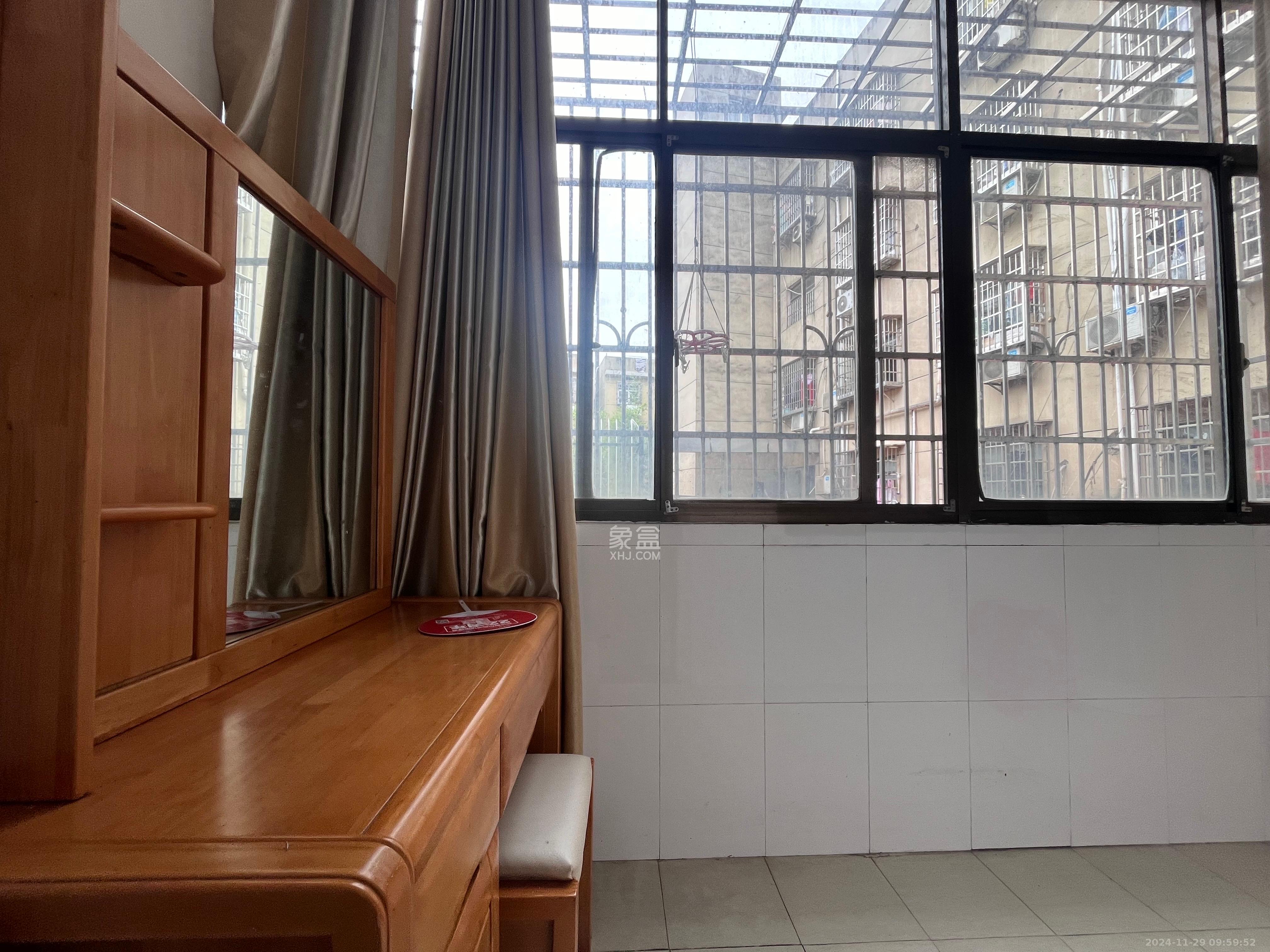 长沙理工大学南苑(东校区) 1室1厅1卫 1300.0元/月 长沙理工大学南苑(东校区) 1室1厅1卫 1300.0元/月室内图