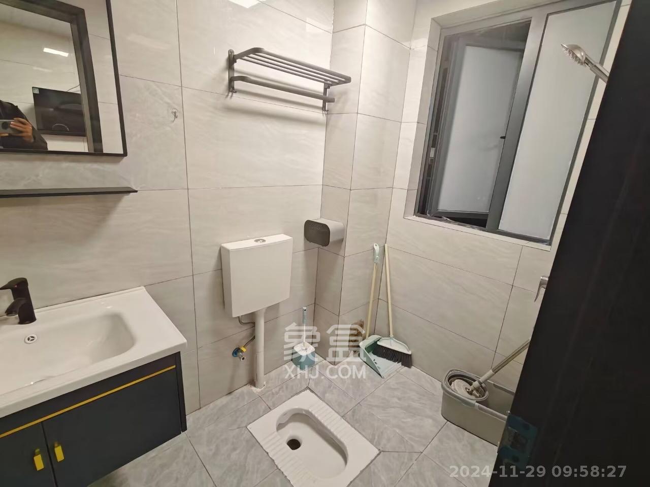 山水新城  1室1厅1卫   1700.00元/月室内图
