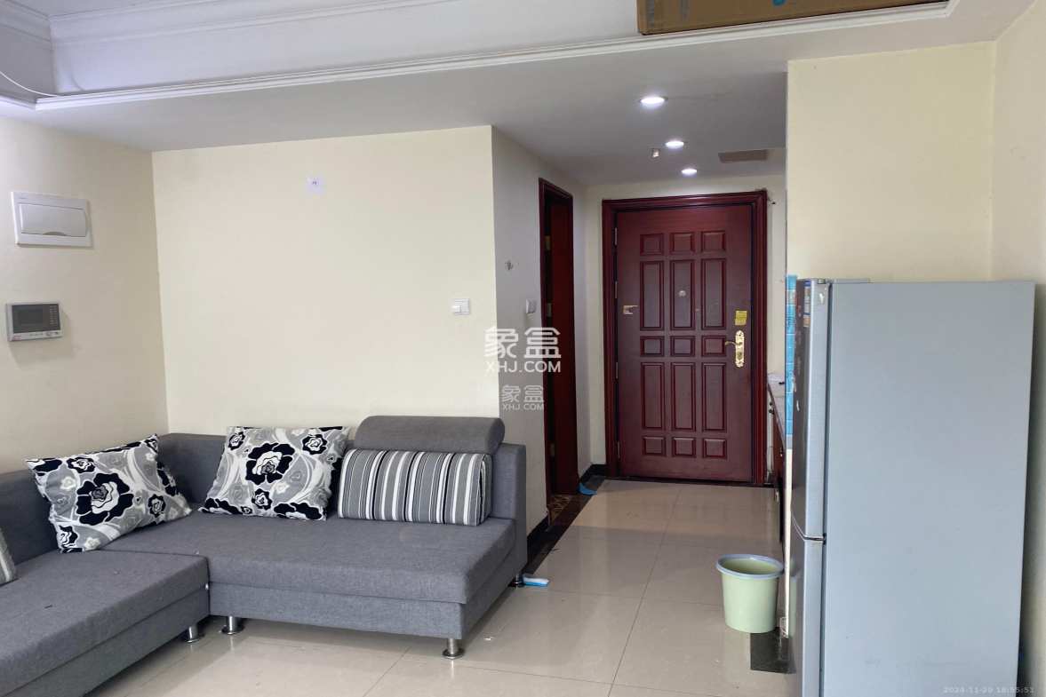 恒大华府 1室1厅1卫 1400.0元/月 恒大华府 1室1厅1卫 1400.0元/月室内图