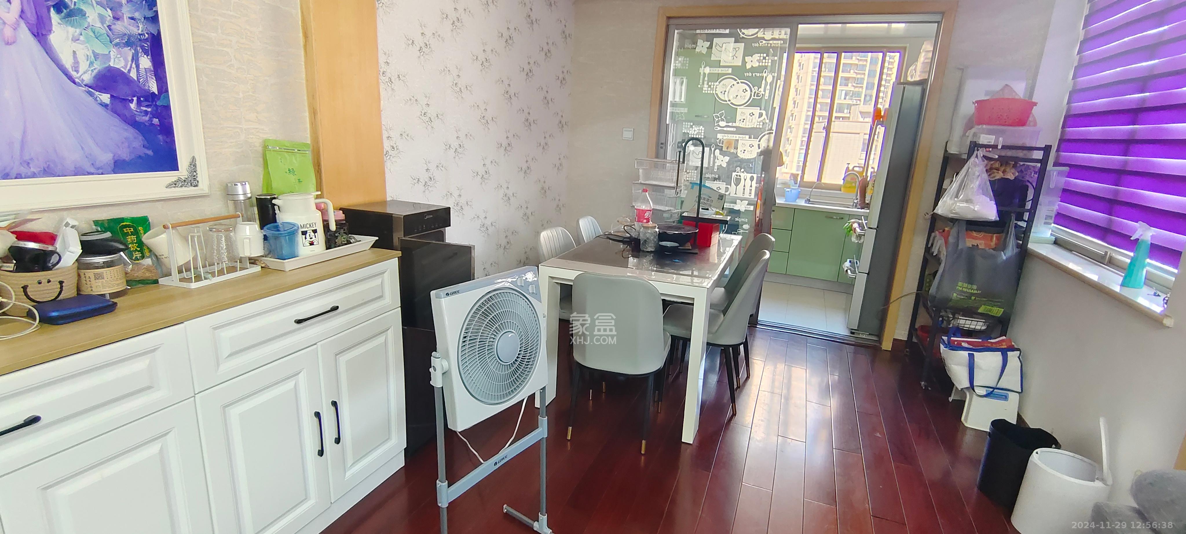 层上观邸 3室2厅1卫 2500.0元/月 层上观邸 3室2厅1卫 2500.0元/月室内图