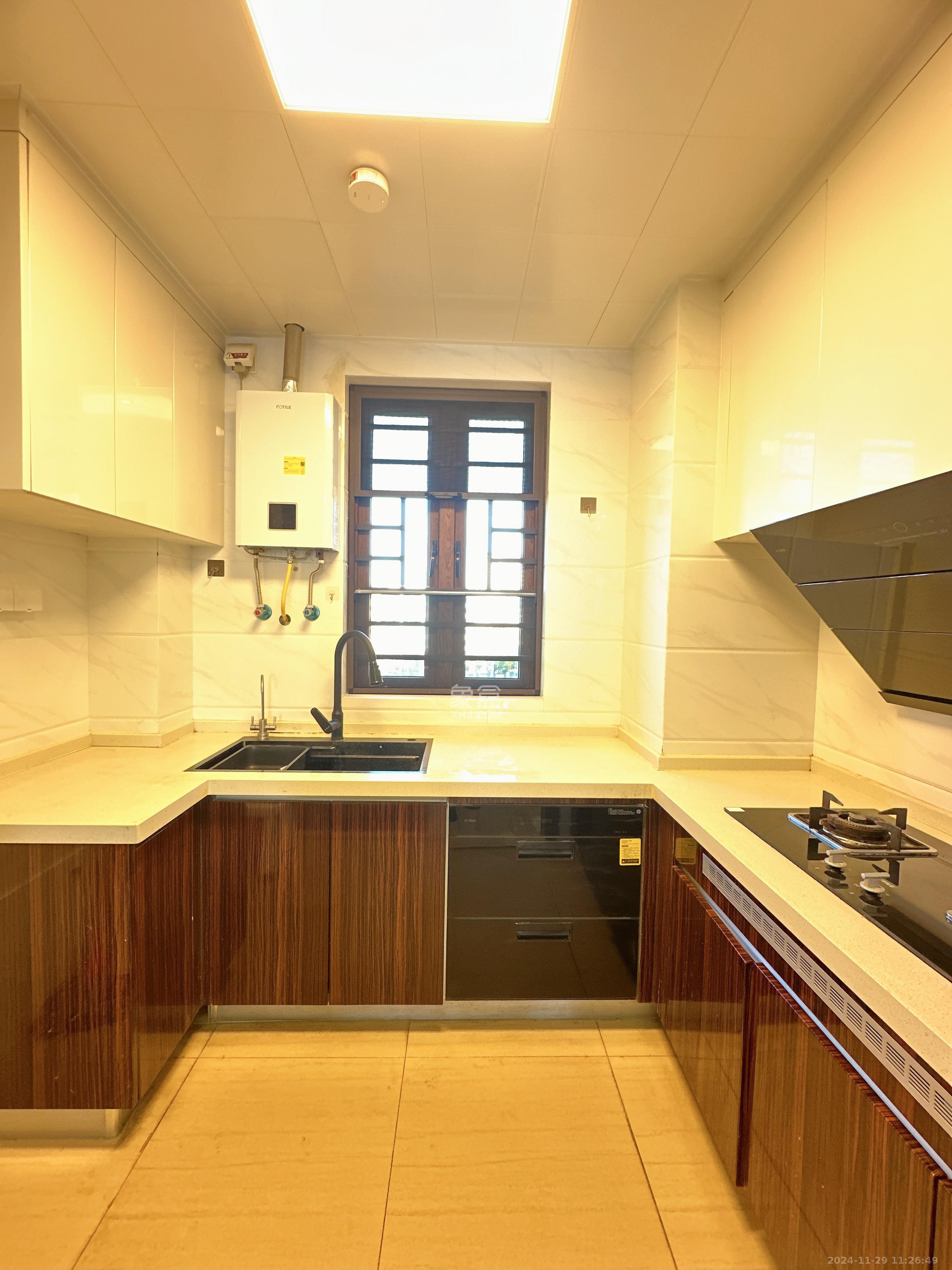 碧桂园翘楚棠 3室2厅2卫 2600.0元/月 碧桂园翘楚棠 3室2厅2卫 2600.0元/月室内图