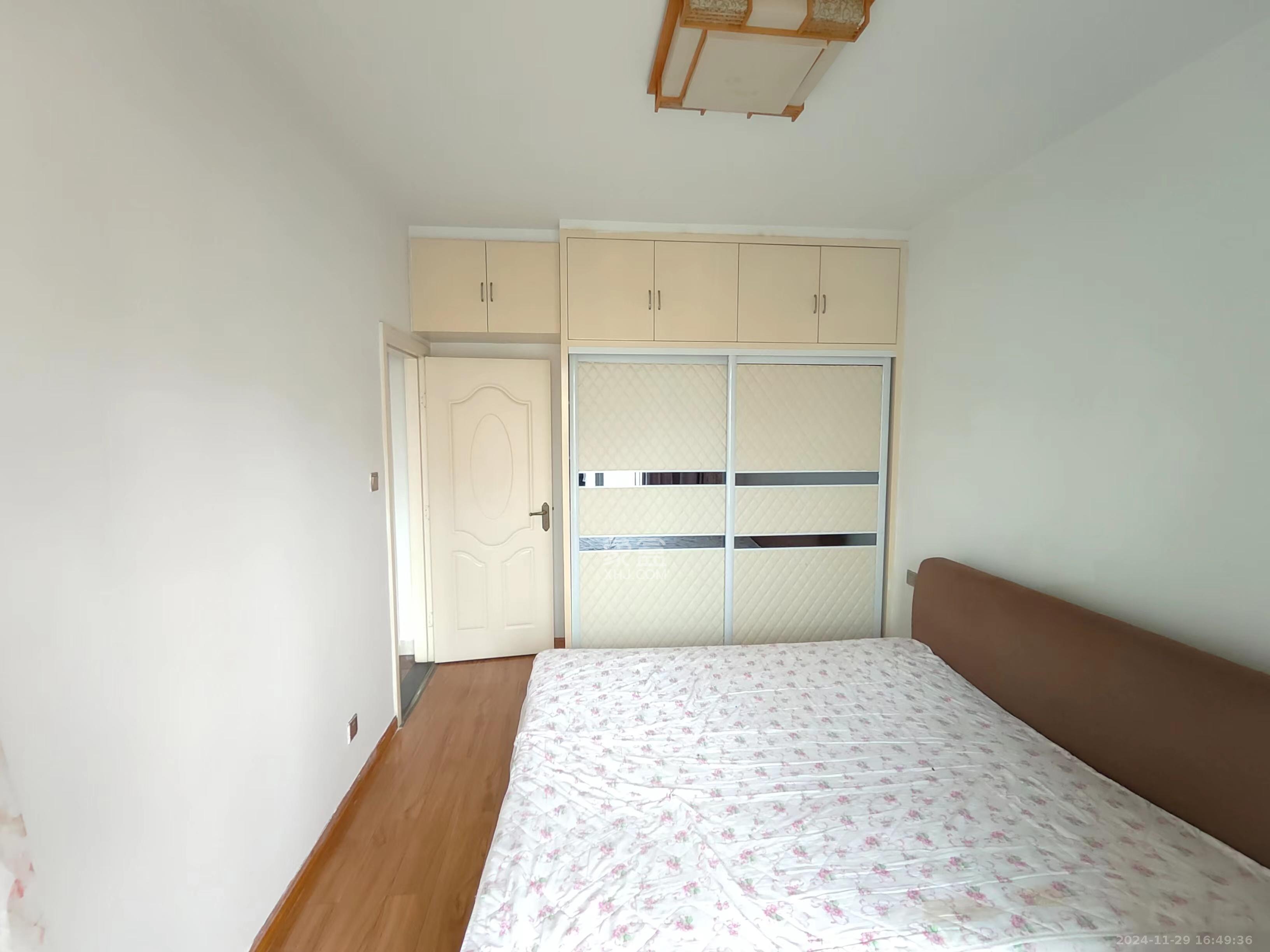 山语城二期 3室2厅1卫 2000.0元/月 山语城二期 3室2厅1卫 2000.0元/月室内图