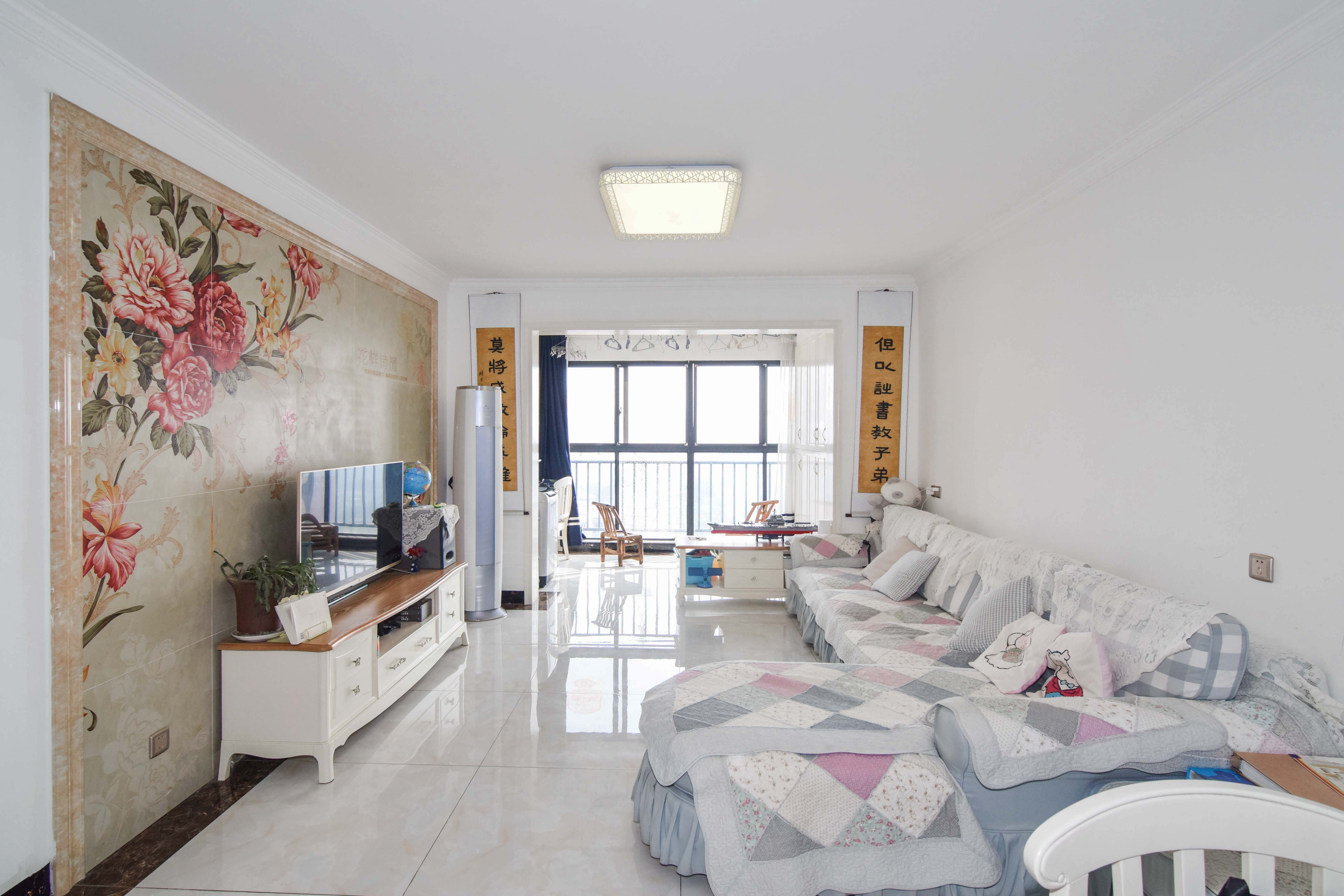 中鼎江岸花城  2室2厅1卫    48.0万 中鼎江岸花城  2室2厅1卫    48.0万