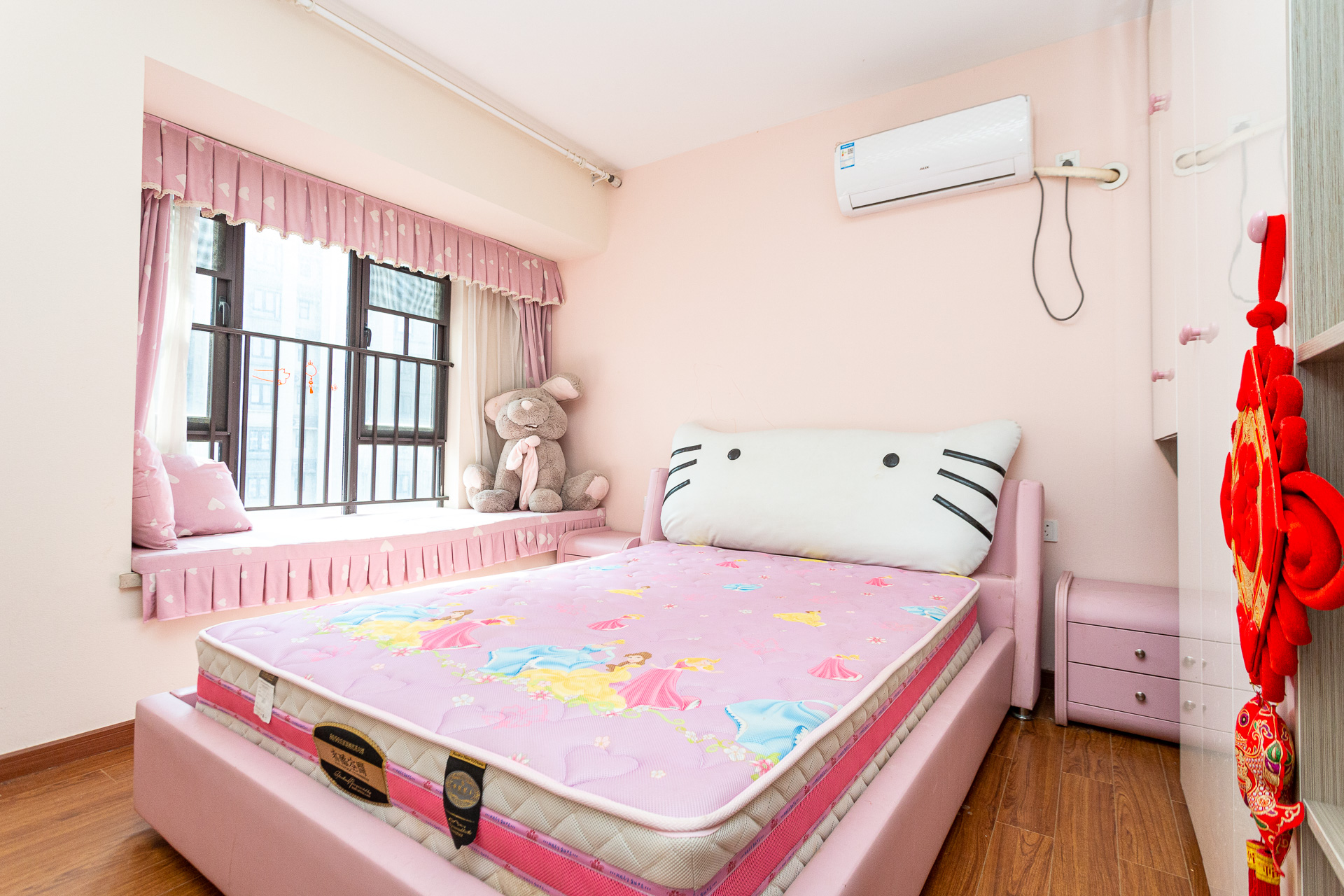 时代倾城二期 2室2厅1卫 70.0万 时代倾城二期 2室2厅1卫 70.0万卧室