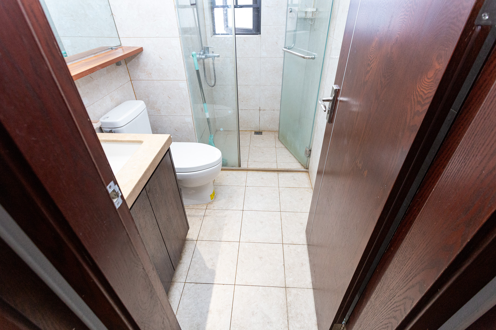 时代倾城二期 2室2厅1卫 70.0万 时代倾城二期 2室2厅1卫 70.0万卫生间