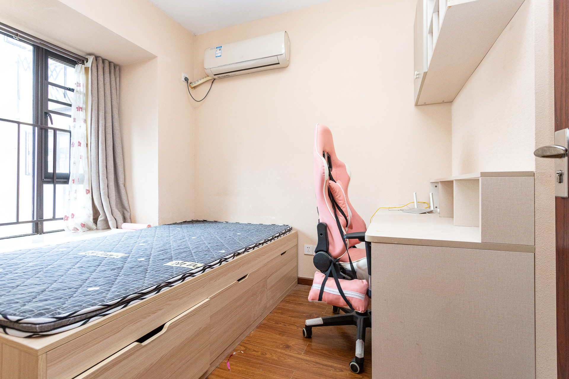 时代倾城二期 2室2厅1卫 70.0万 时代倾城二期 2室2厅1卫 70.0万卧室