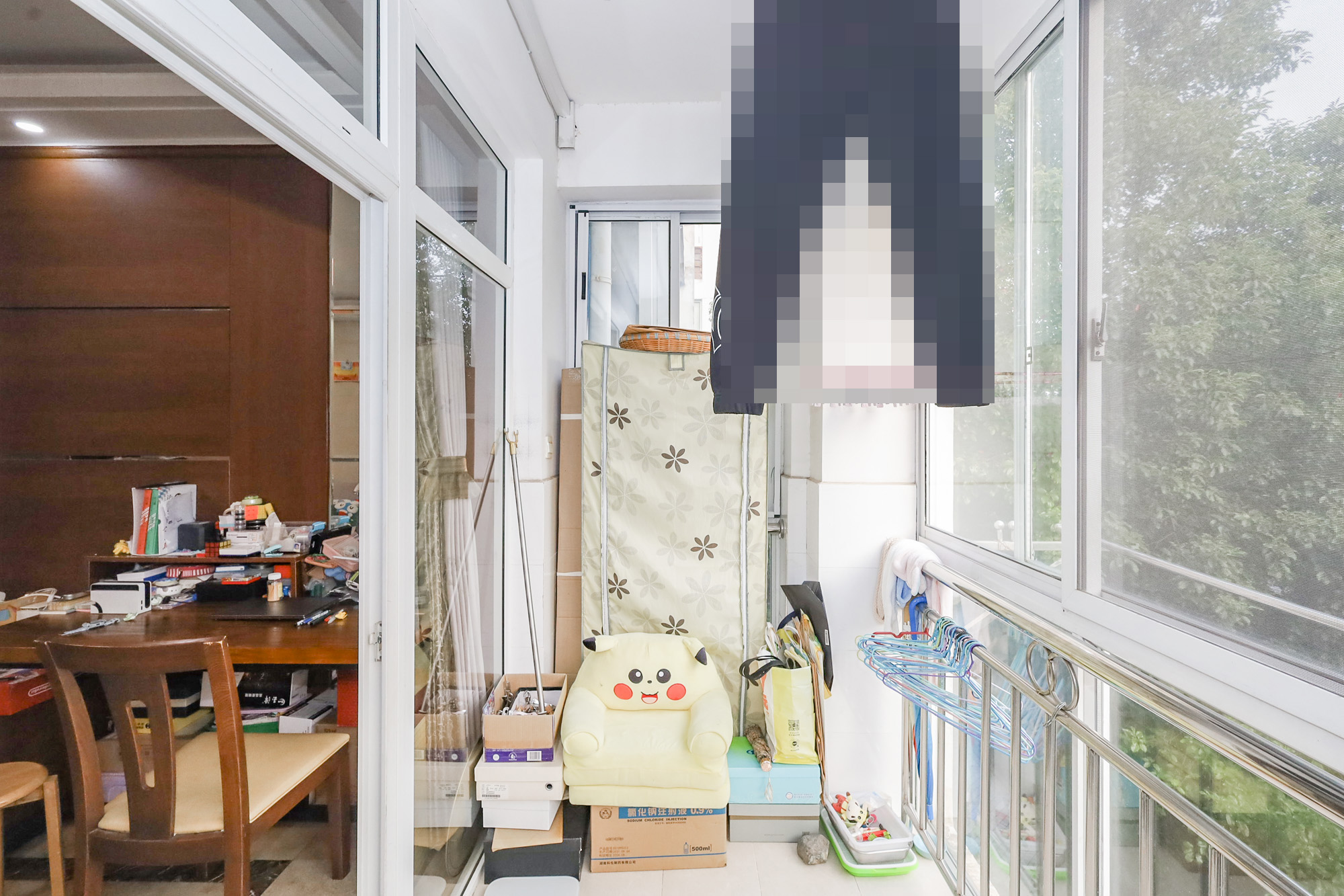 八方小区D区  1室2厅2卫   498.00万阳台