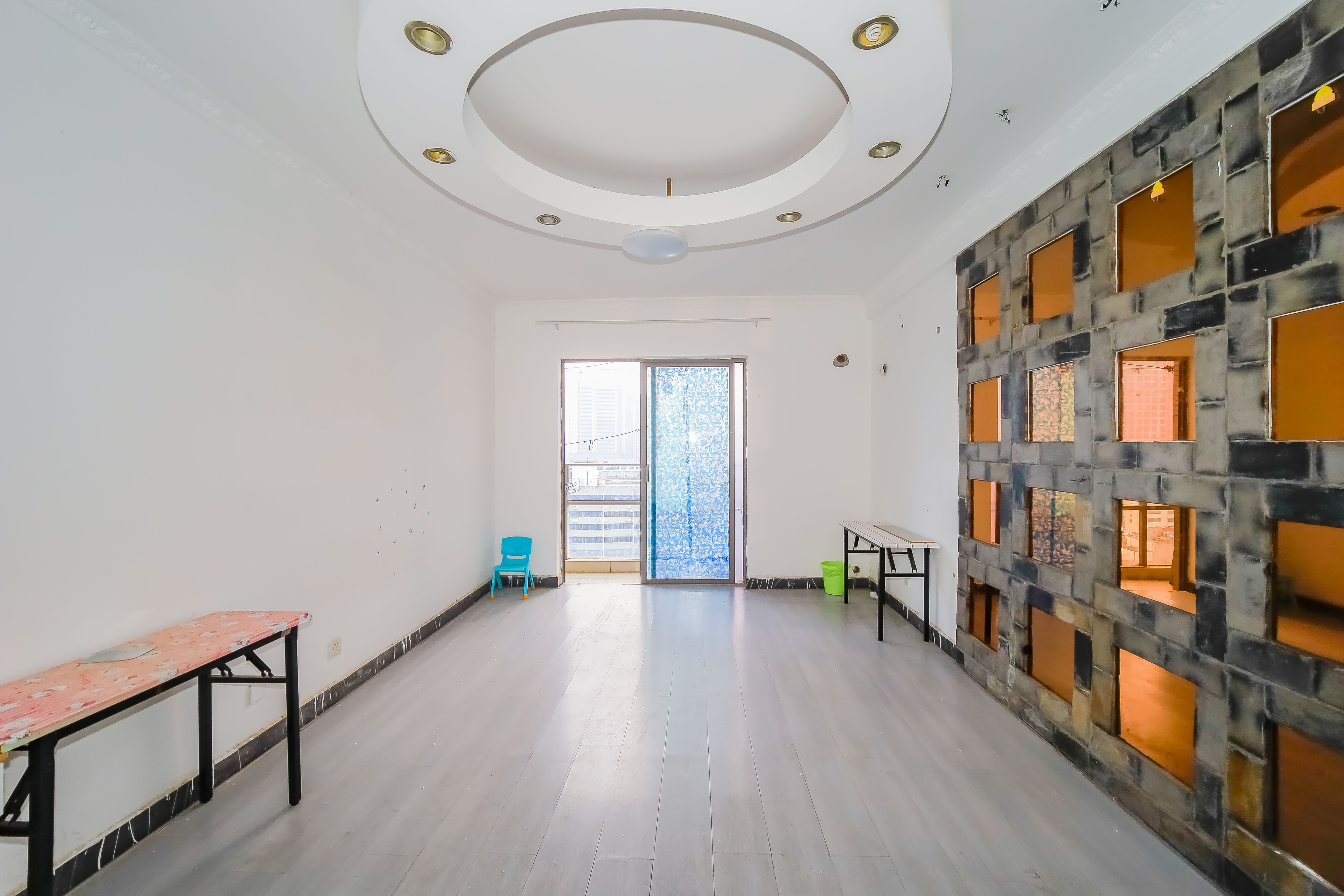 建鸿达华都(华都小户型及大华写字楼) 4室2厅2卫 228.0万 建鸿达华都(华都小户型及大华写字楼) 4室2厅2卫 228.0万卧室