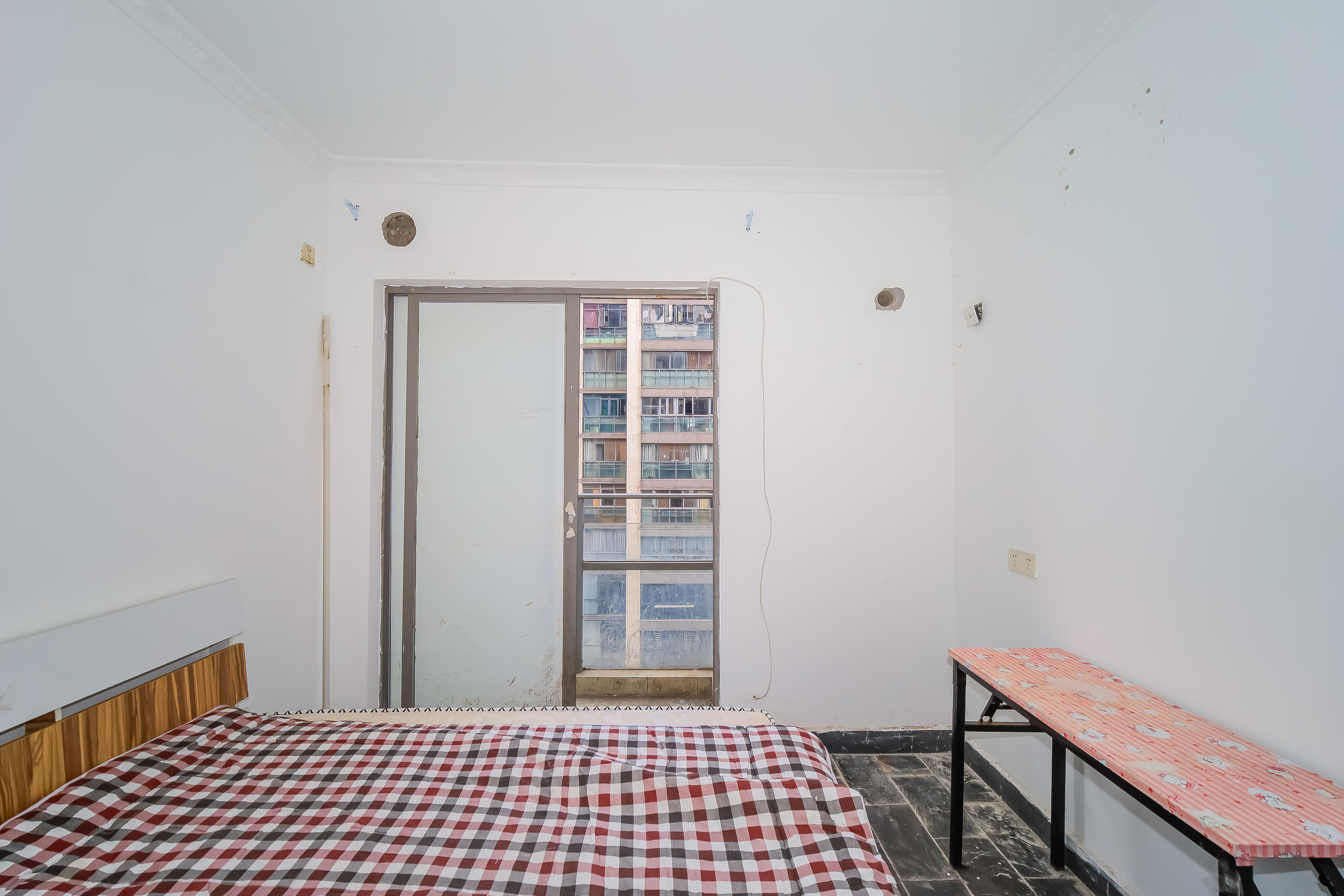 建鸿达华都(华都小户型及大华写字楼) 4室2厅2卫 228.0万 建鸿达华都(华都小户型及大华写字楼) 4室2厅2卫 228.0万卧室