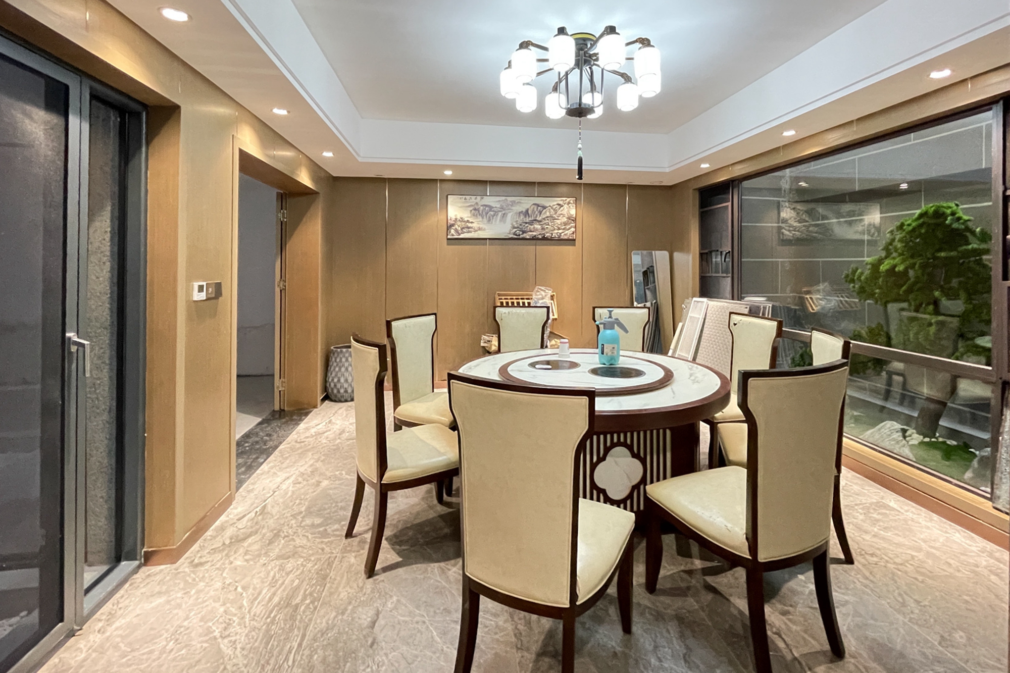 长沙院子 5室3厅5卫 360.0万 长沙院子 5室3厅5卫 360.0万客厅