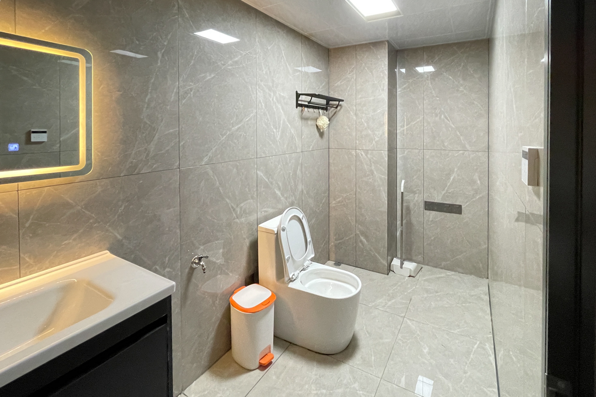 长沙院子 5室3厅5卫 360.0万 长沙院子 5室3厅5卫 360.0万卫生间