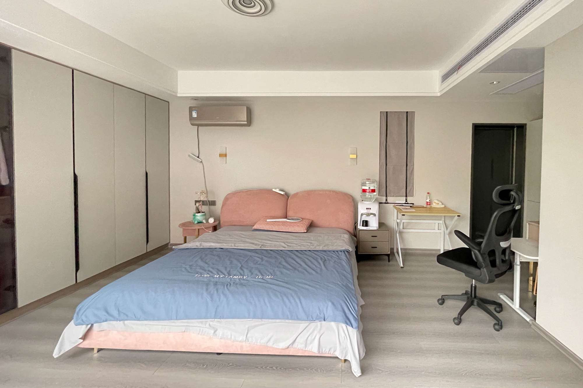 长沙院子 5室3厅5卫 360.0万 长沙院子 5室3厅5卫 360.0万卧室