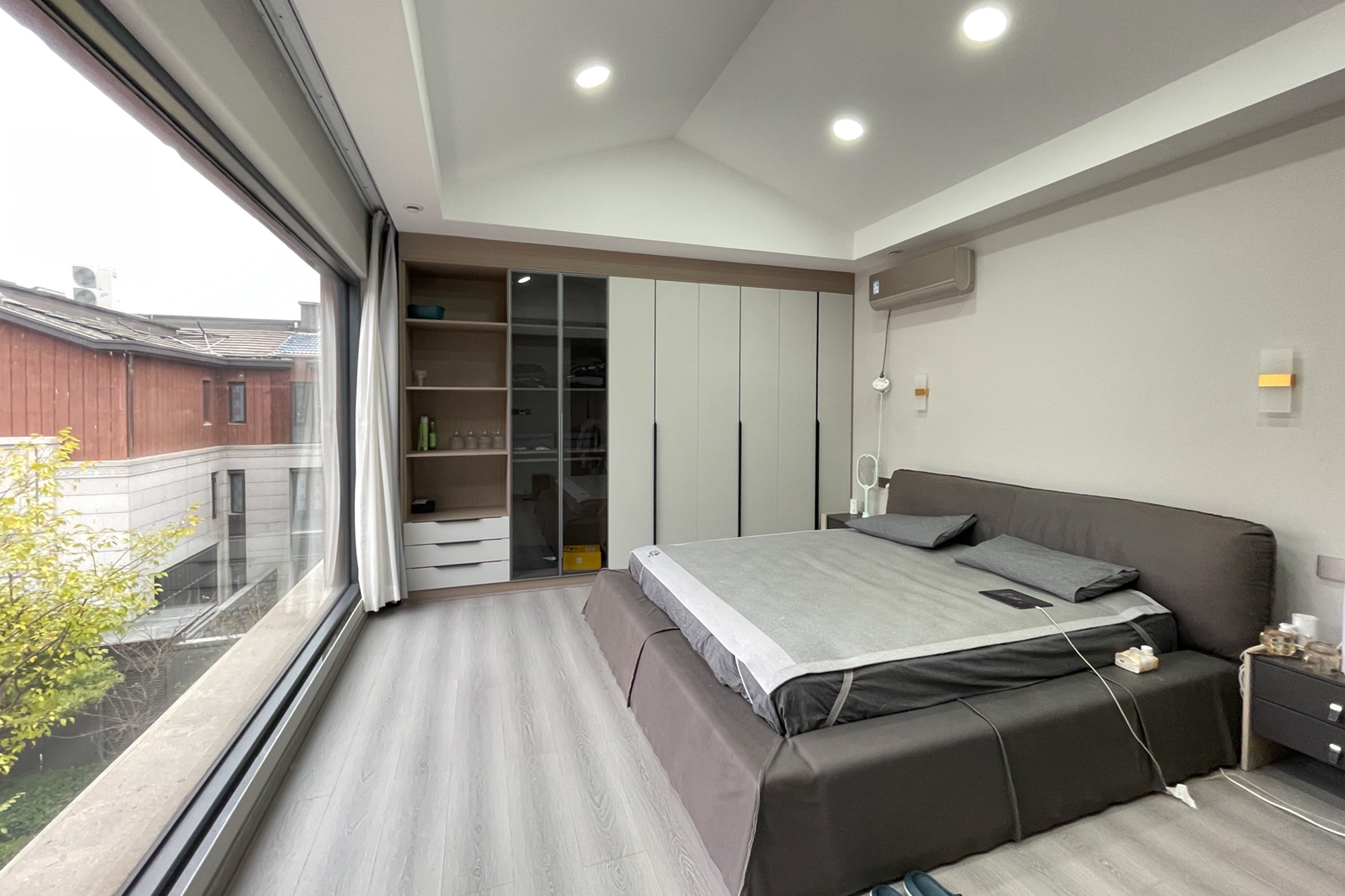 长沙院子 5室3厅5卫 360.0万 长沙院子 5室3厅5卫 360.0万卧室