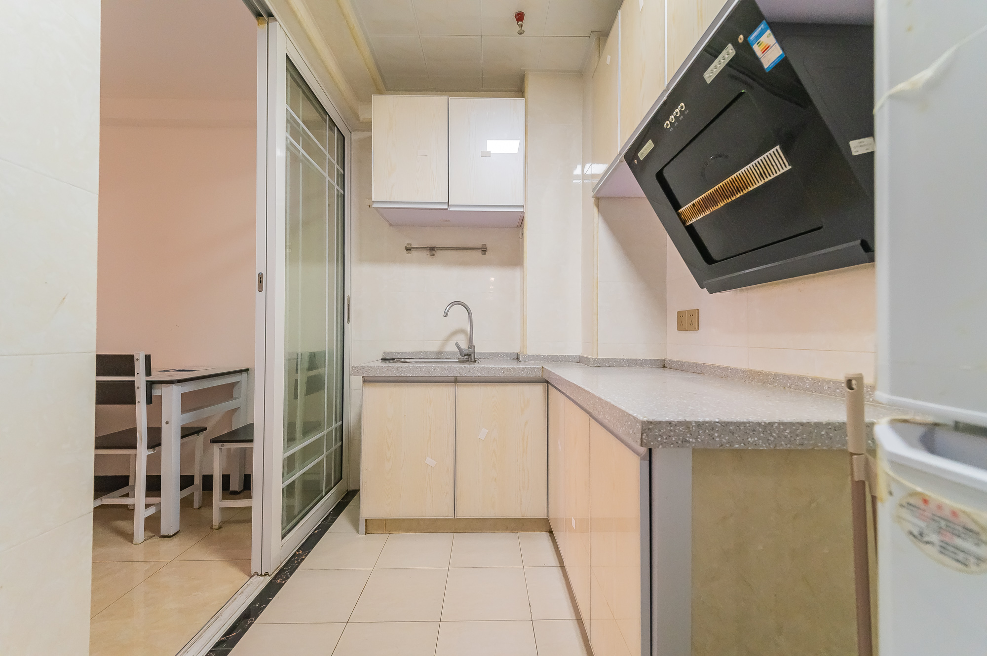 MOMA当代广场 1室1厅1卫 23.3万 MOMA当代广场 1室1厅1卫 23.3万厨房