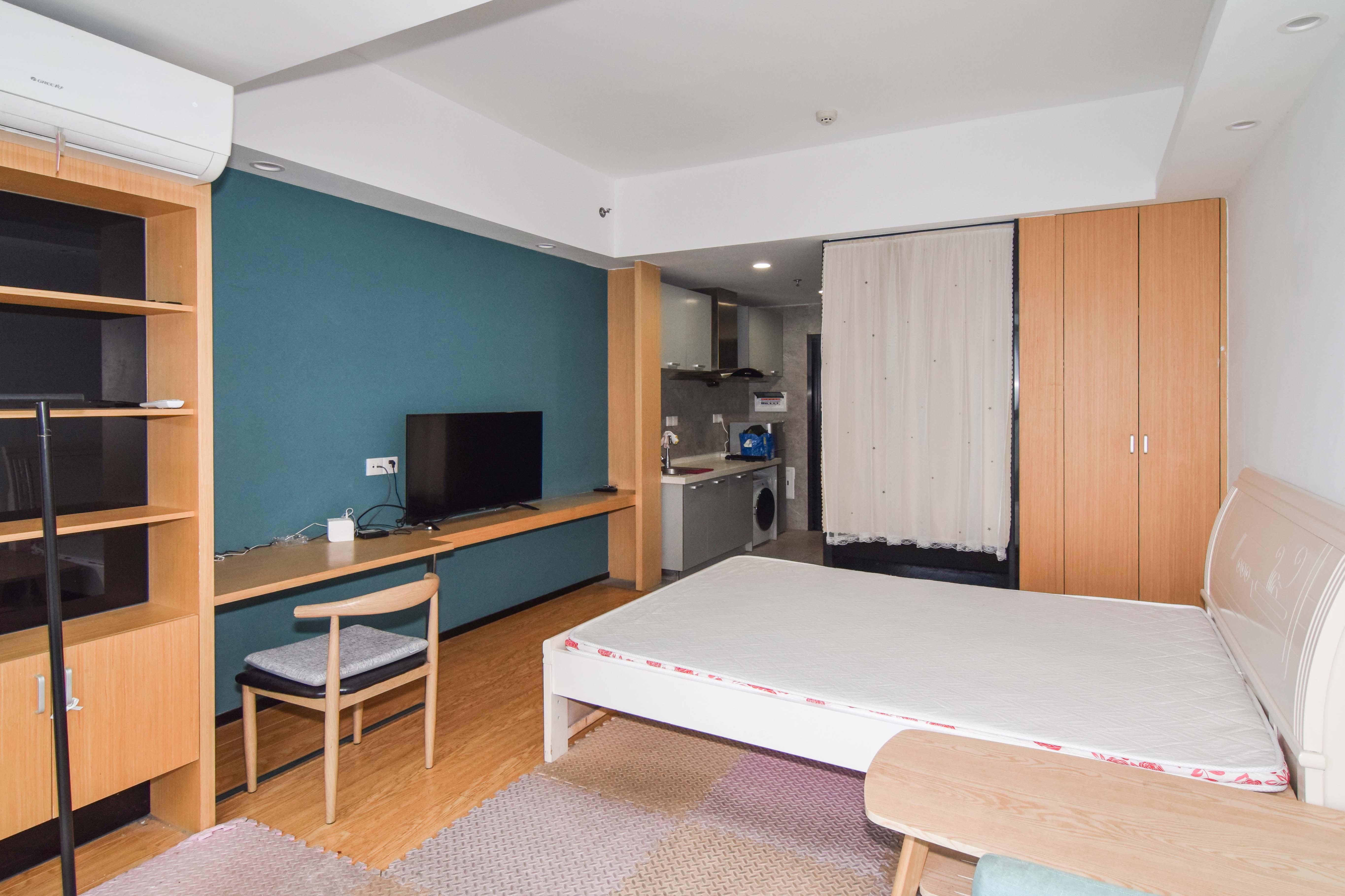 紫鑫御湖湾  1室0厅1卫    26.0万 紫鑫御湖湾  1室0厅1卫    26.0万卧室