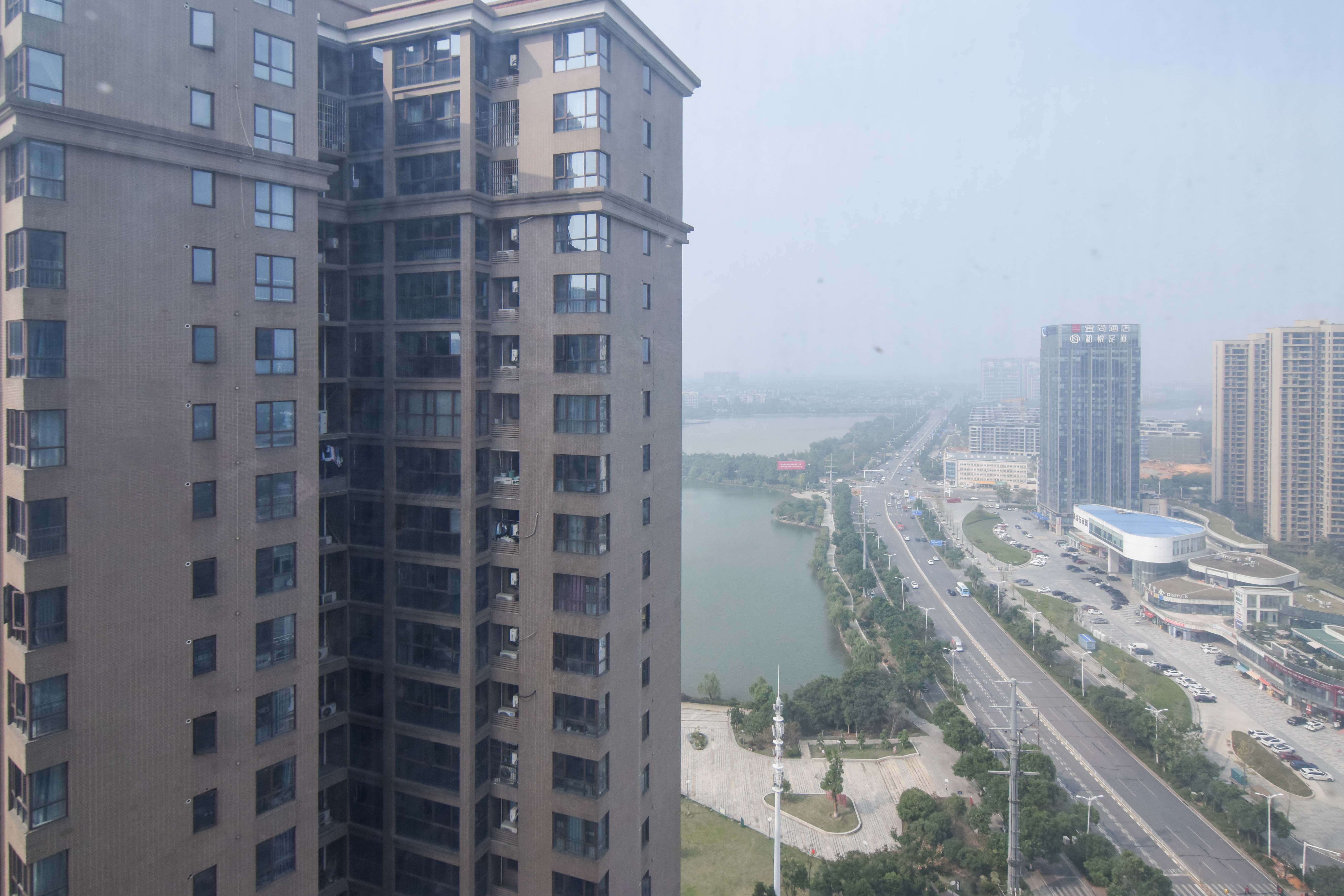 紫鑫御湖湾  1室0厅1卫    26.0万 紫鑫御湖湾  1室0厅1卫    26.0万阳台