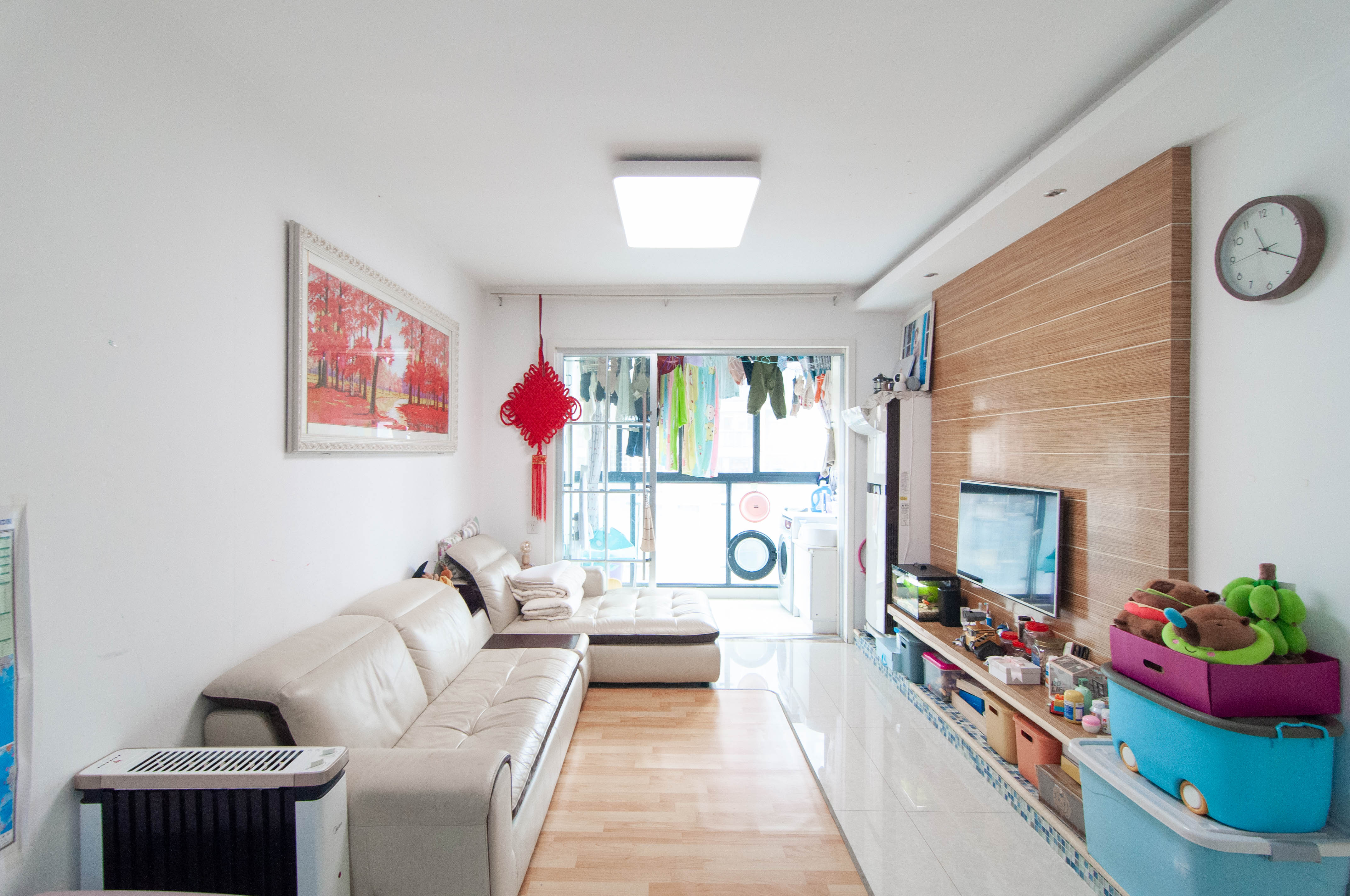 高鑫麓城 3室2厅1卫 116.0万 高鑫麓城 3室2厅1卫 116.0万客厅