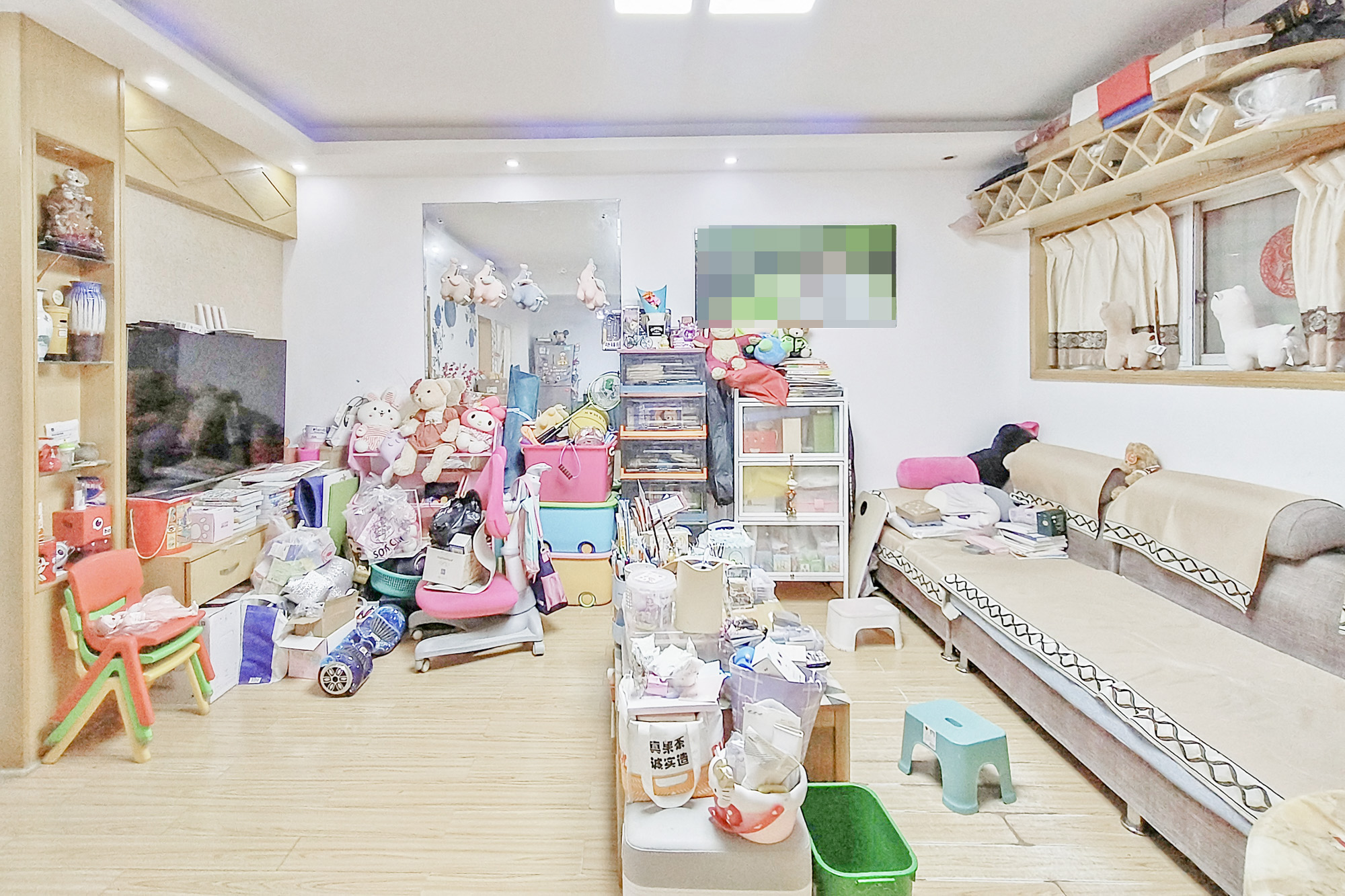 枫林美景  2室2厅1卫   60.00万客厅