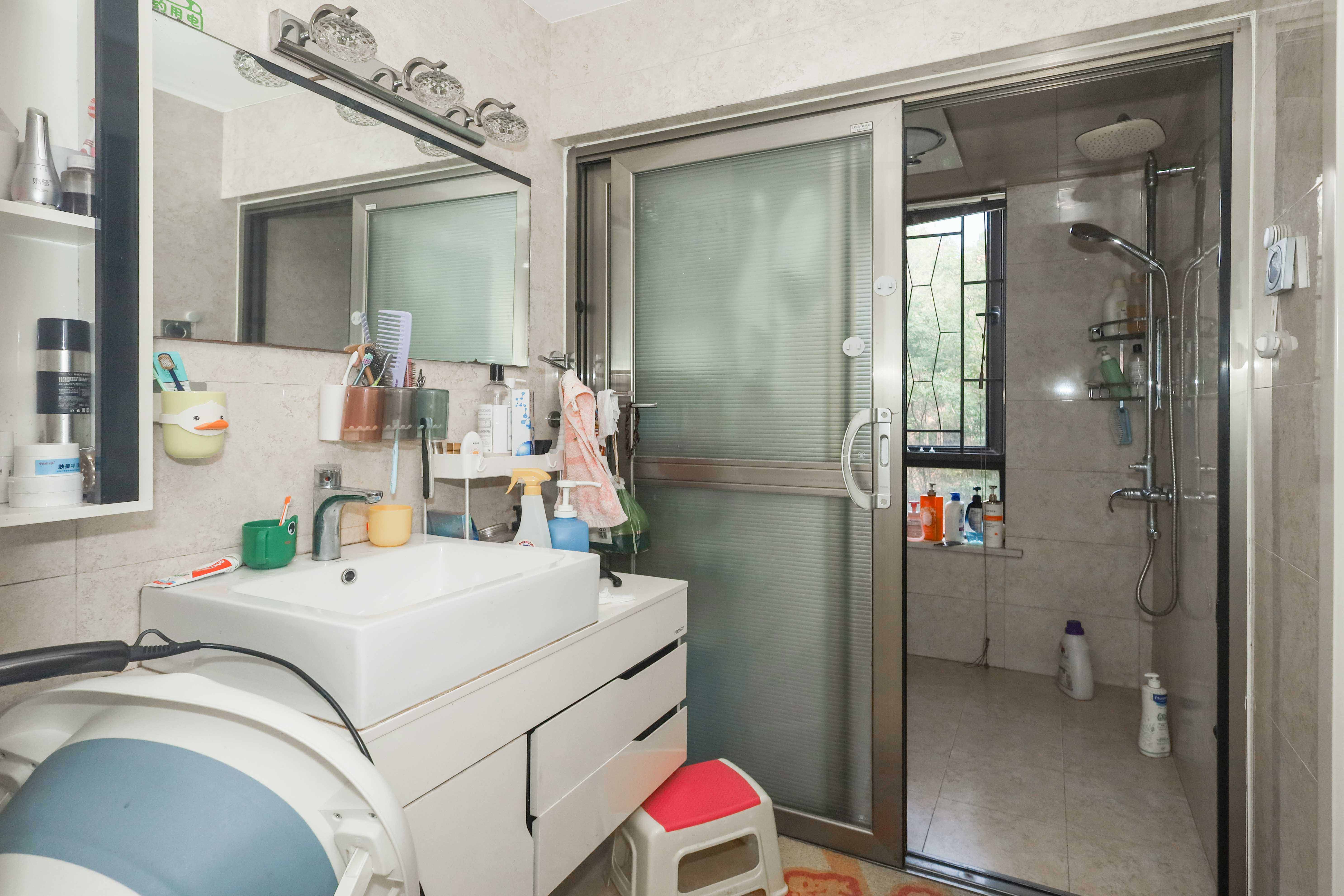 保利麓谷林语F区 4室2厅2卫 95.0万 保利麓谷林语F区 4室2厅2卫 95.0万卫生间