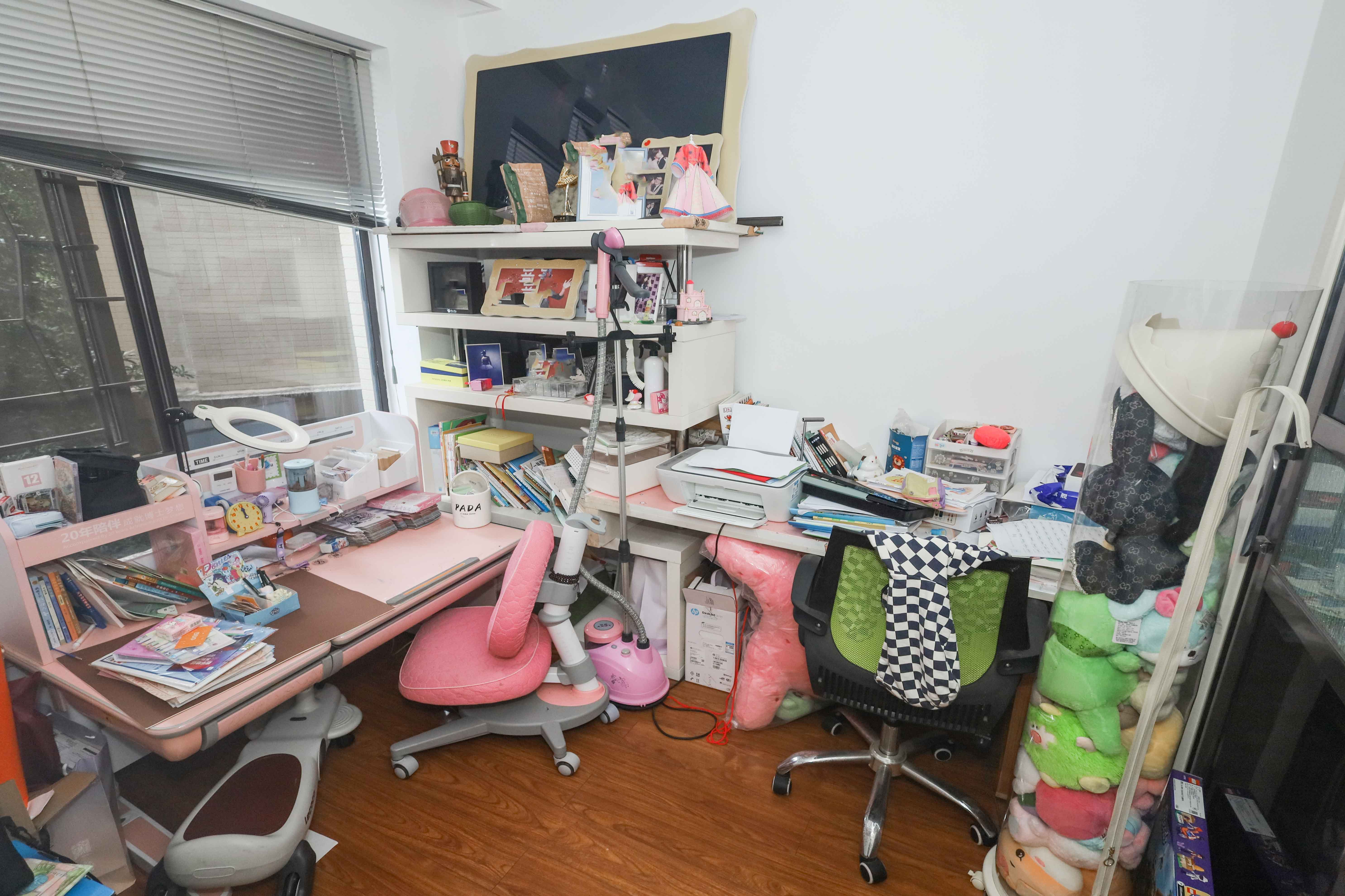 保利麓谷林语F区 4室2厅2卫 95.0万 保利麓谷林语F区 4室2厅2卫 95.0万卧室