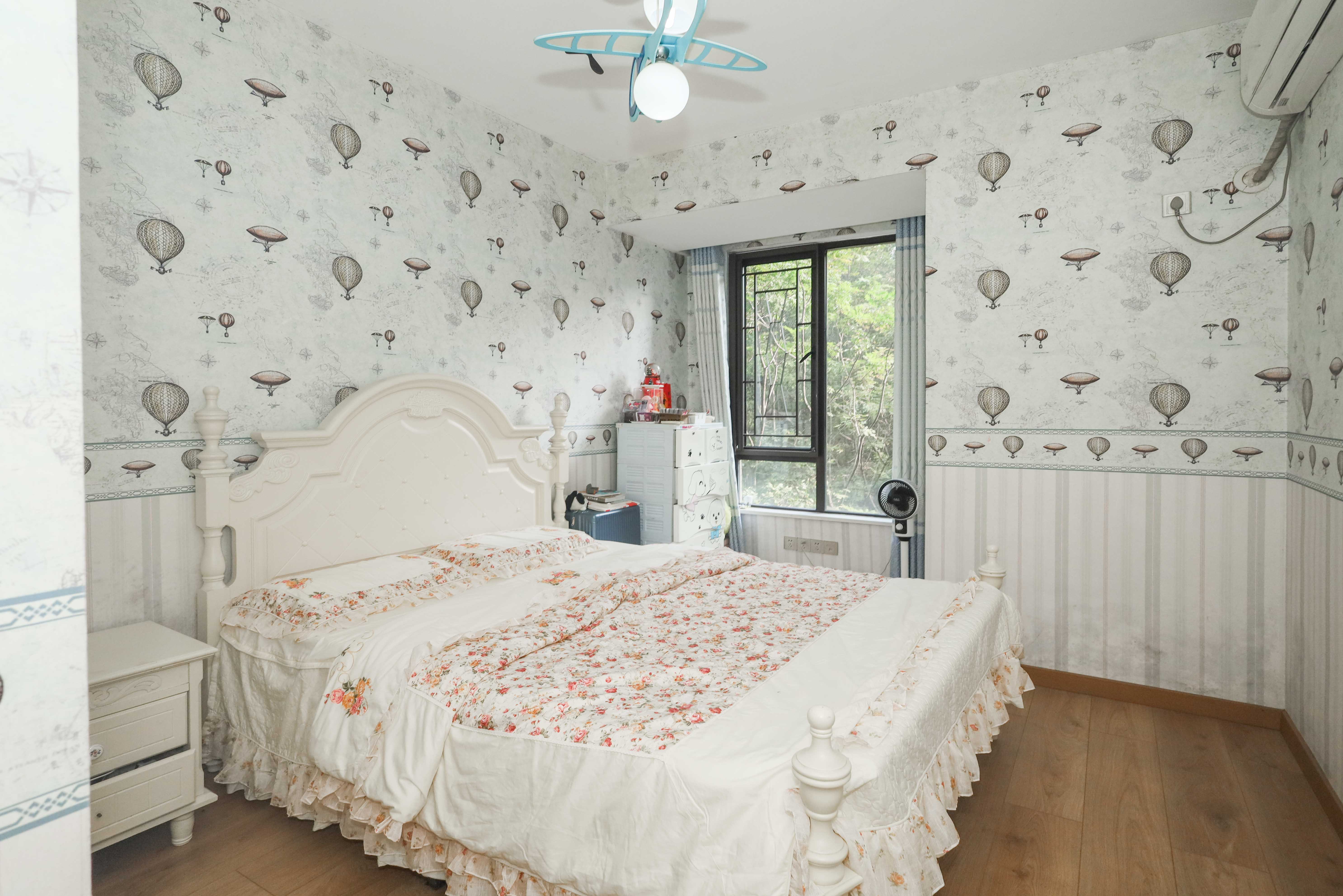 保利麓谷林语F区 4室2厅2卫 95.0万 保利麓谷林语F区 4室2厅2卫 95.0万卧室