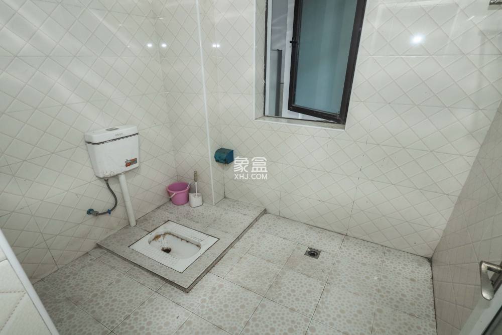 保利麓谷林語E區(qū)  4室2廳1衛(wèi)    98.0萬