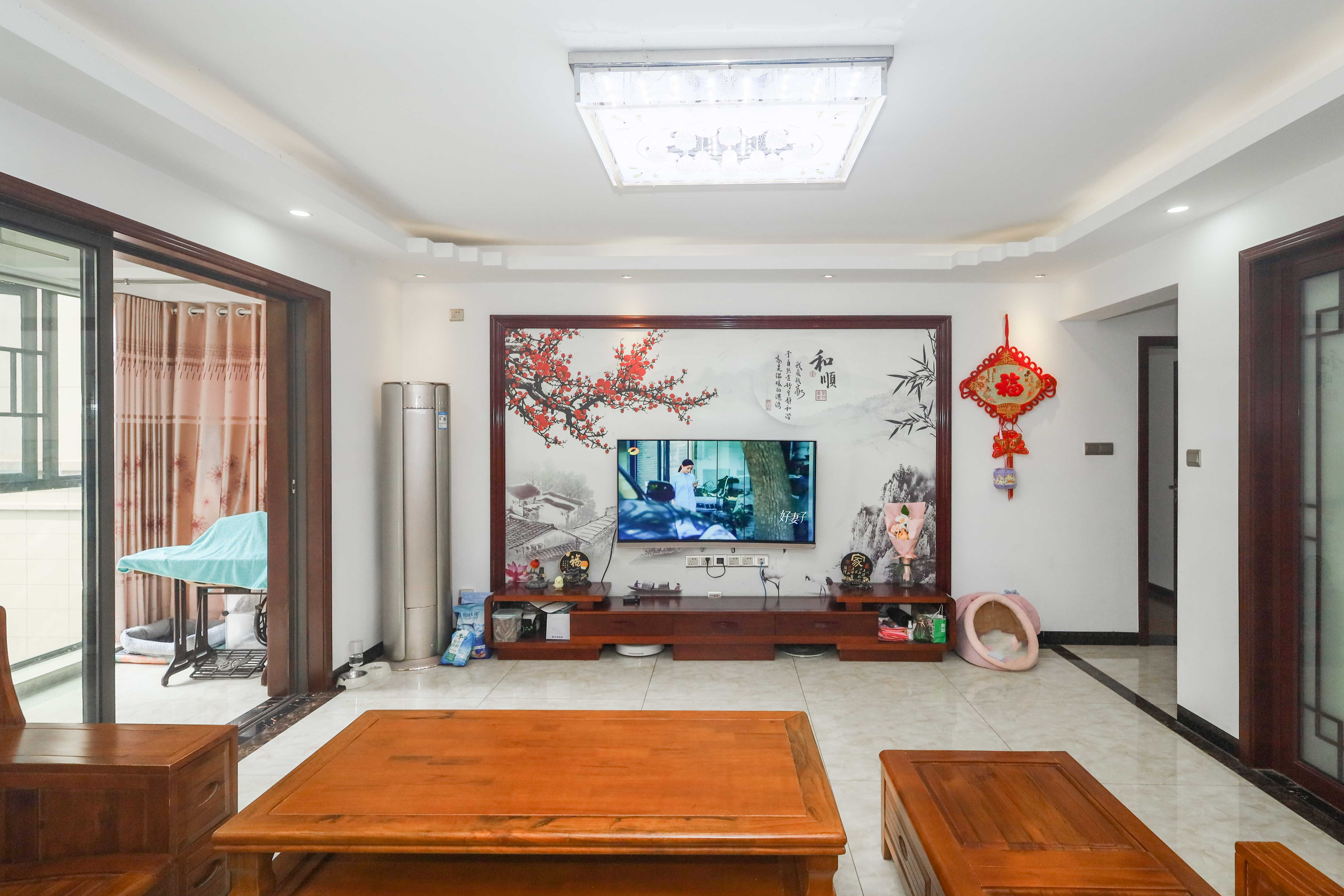梅溪湖合能璞丽  4室2厅2卫   175.00万客厅