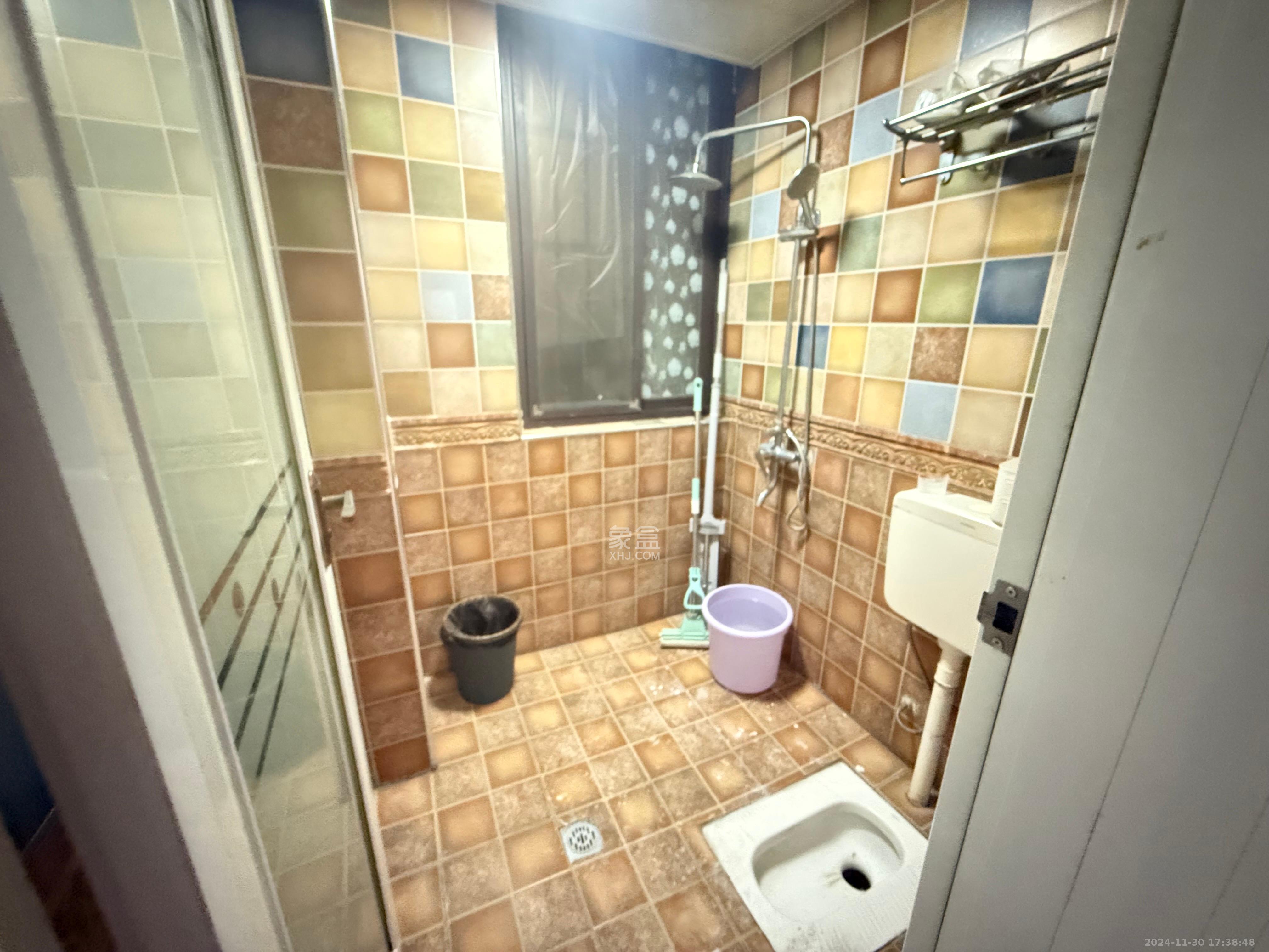 芒果天地(芒果雅苑)  4室2厅1卫    2800.0元/月 芒果天地(芒果雅苑)  4室2厅1卫    2800.0元/月室内图