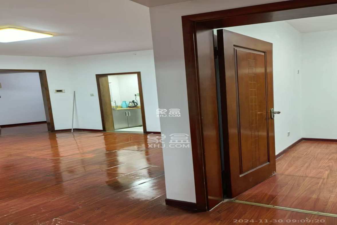 美林景园 3室2厅2卫 3000.0元/月 美林景园 3室2厅2卫 3000.0元/月室内图