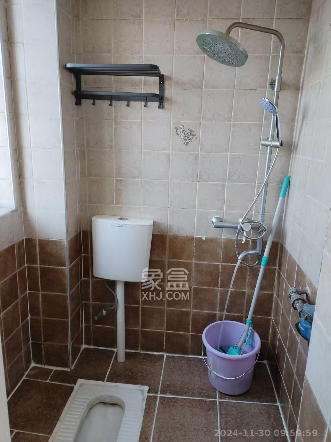 金信阳光在线  3室2厅2卫    1900.0元/月 金信阳光在线  3室2厅2卫    1900.0元/月室内图