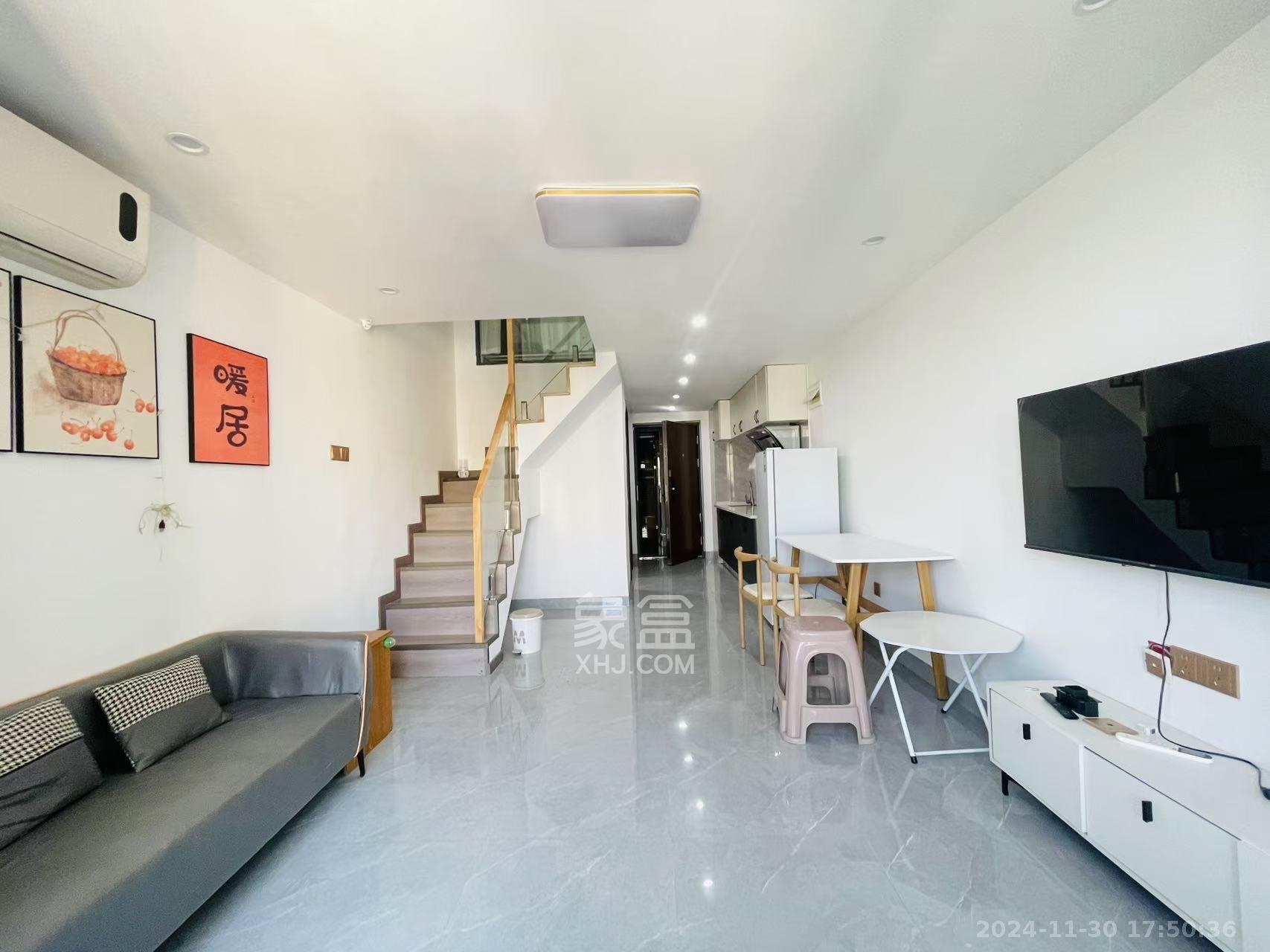 越秀悦湖台  2室2厅1卫    2500.0元/月 越秀悦湖台  2室2厅1卫    2500.0元/月室内图