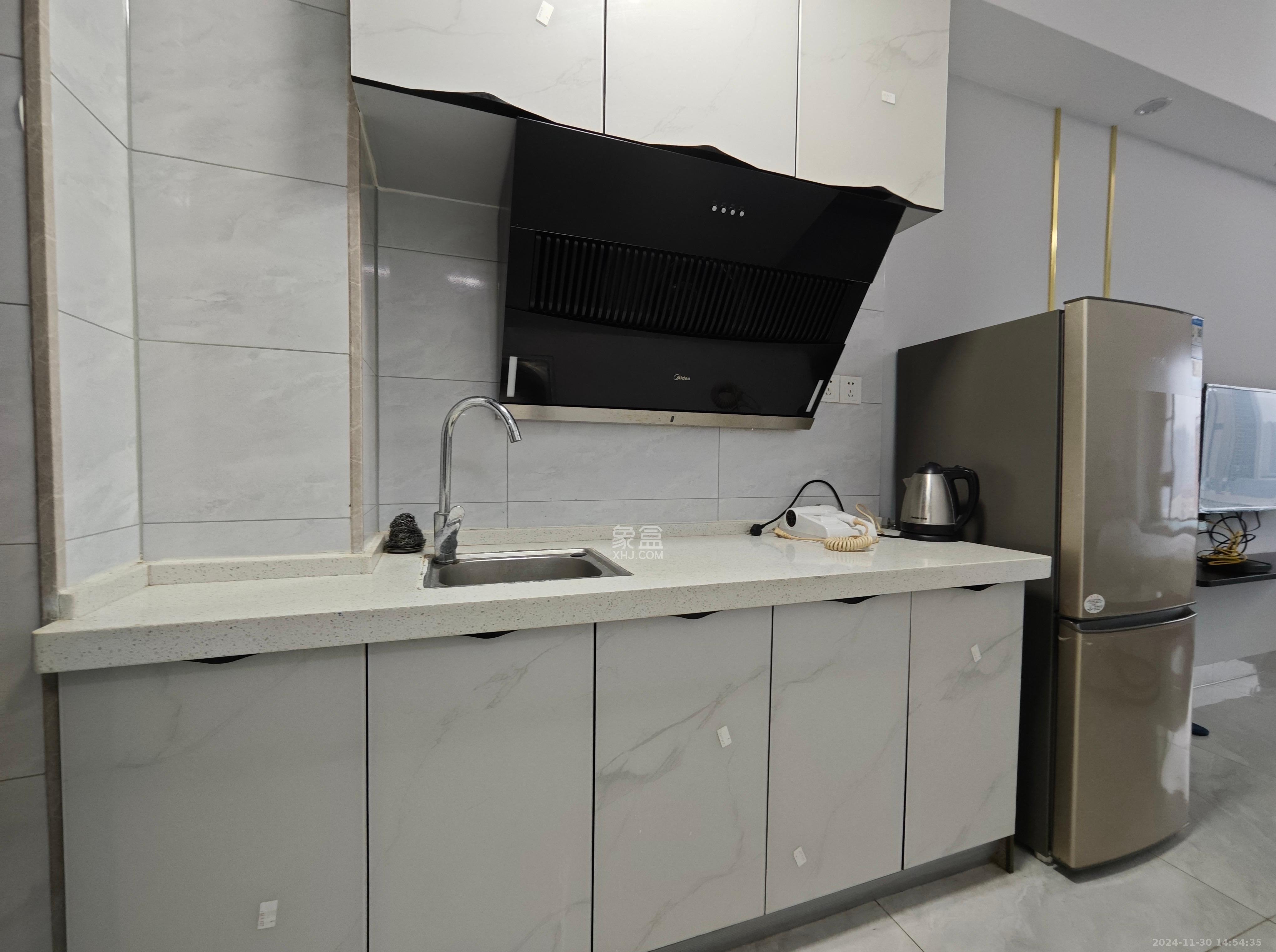 龙湖湘江星座(祺鑫星座公寓) 1室1厅1卫 1600.0元/月 龙湖湘江星座(祺鑫星座公寓) 1室1厅1卫 1600.0元/月室内图