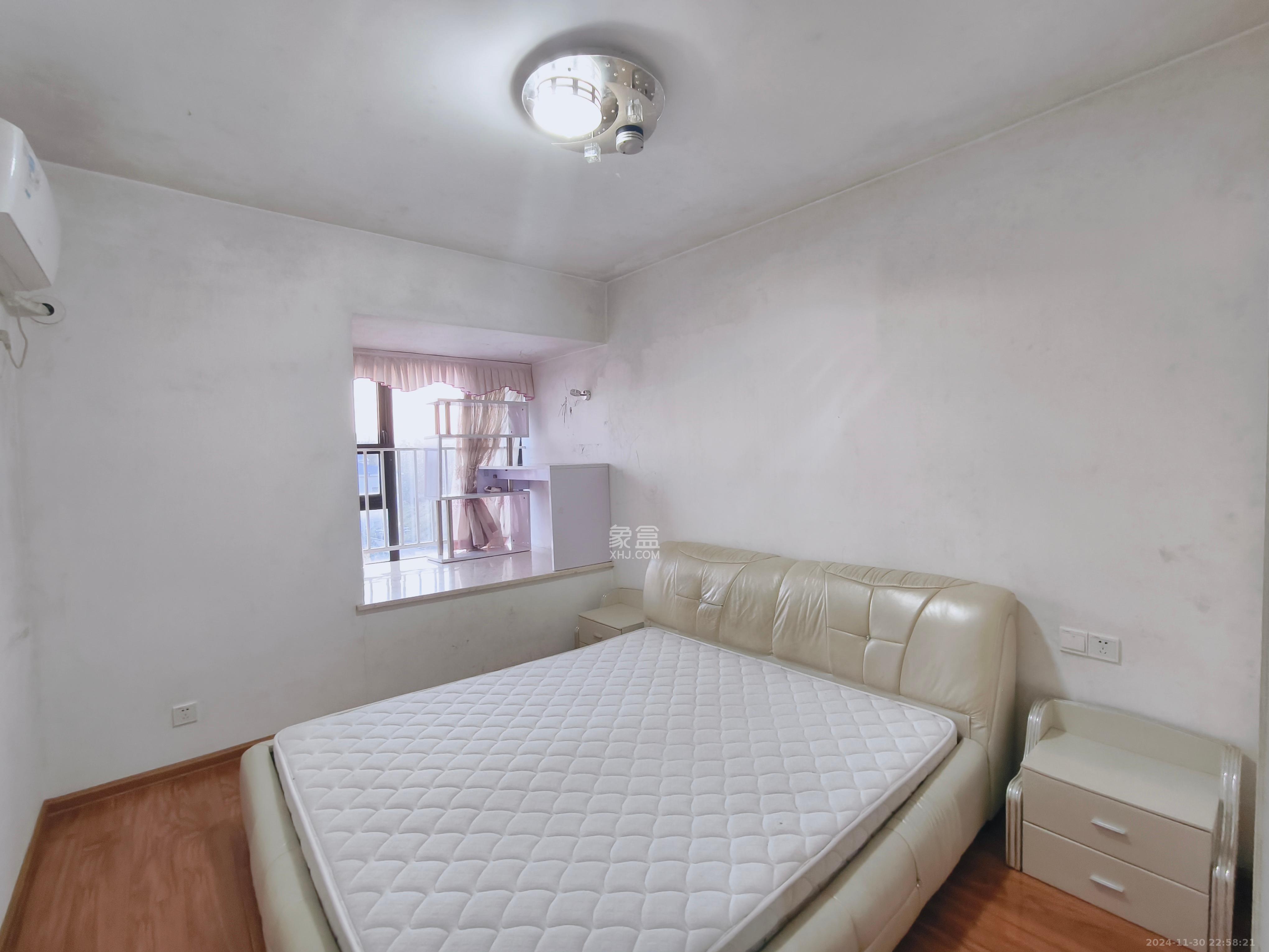 华龙家园(和泰家园)  3室0厅0卫    2000.0元/月 华龙家园(和泰家园)  3室0厅0卫    2000.0元/月室内图1