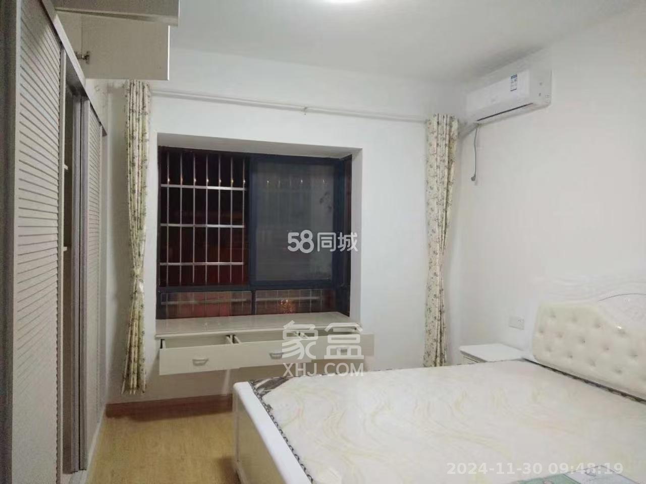 枫景园(春色满园) 4室2厅1卫 2700.0元/月 枫景园(春色满园) 4室2厅1卫 2700.0元/月室内图