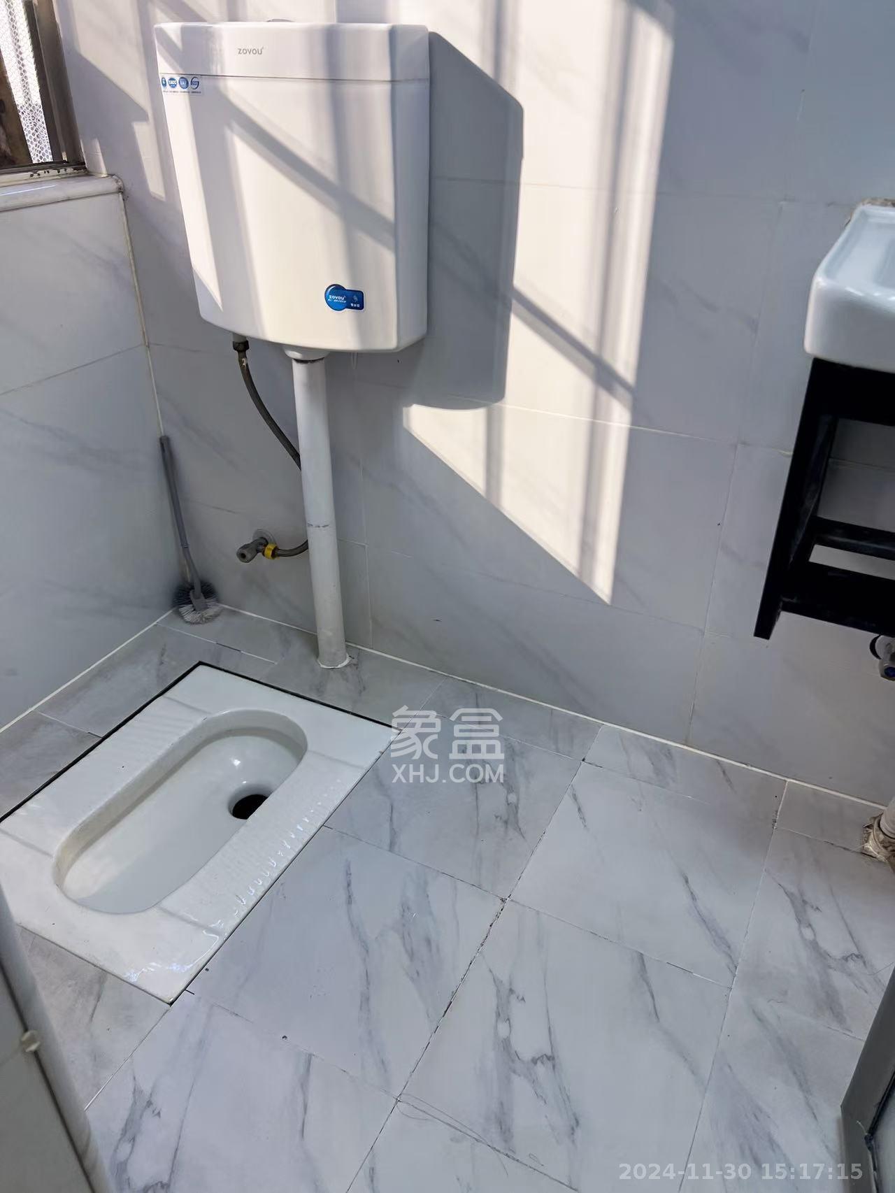 新世界商贸城  1室1厅1卫   1600.00元/月室内图