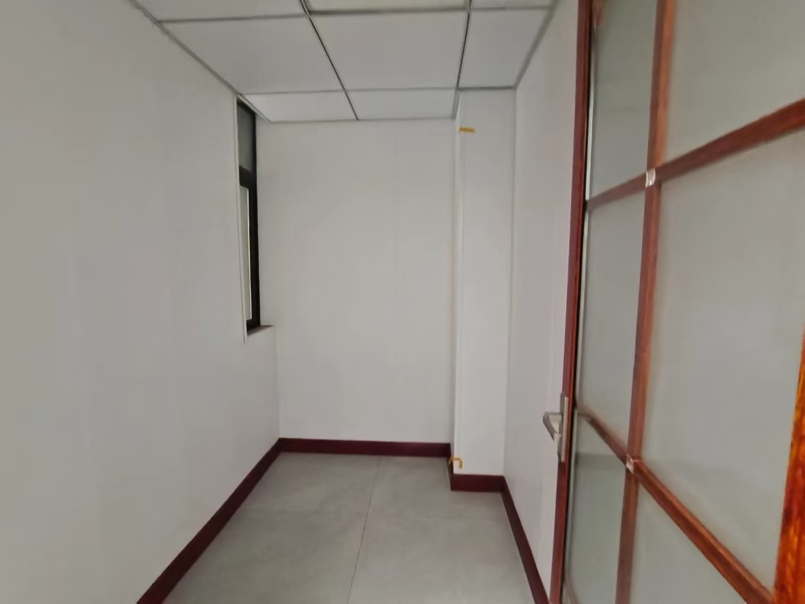 铂金汉宫 1室0厅0卫 2000.0元/月 铂金汉宫 1室0厅0卫 2000.0元/月室内图