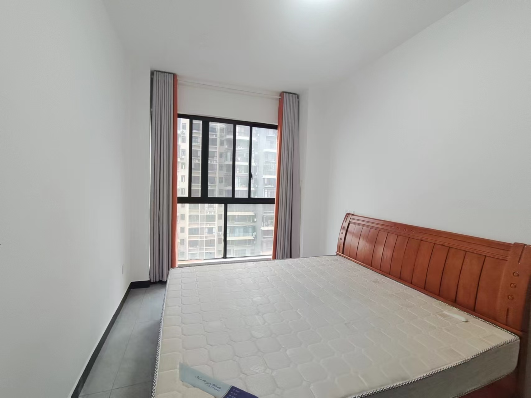 铂金汉宫 1室0厅0卫 2000.0元/月 铂金汉宫 1室0厅0卫 2000.0元/月室内图