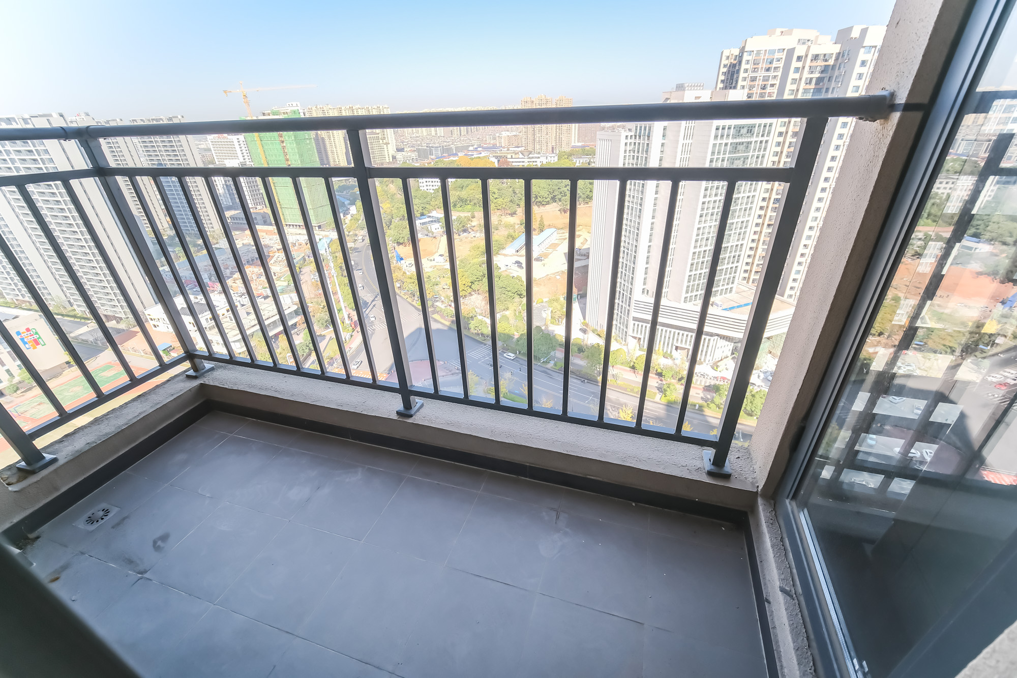 运达锦绣广场  3室2厅2卫    145.0万 运达锦绣广场  3室2厅2卫    145.0万阳台