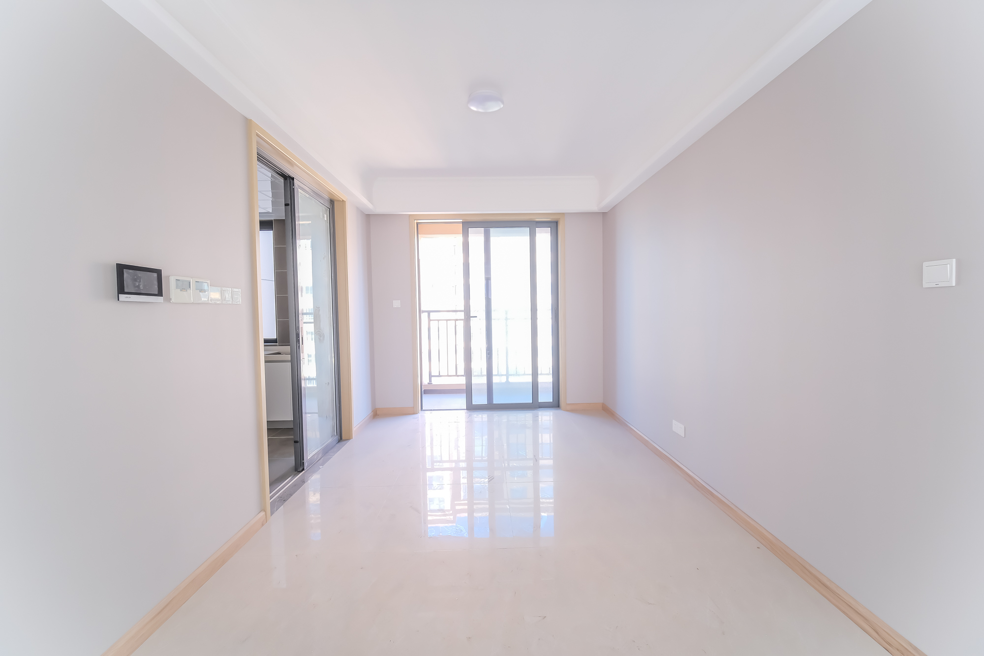 运达锦绣广场  4室2厅2卫    178.0万 运达锦绣广场  4室2厅2卫    178.0万客厅